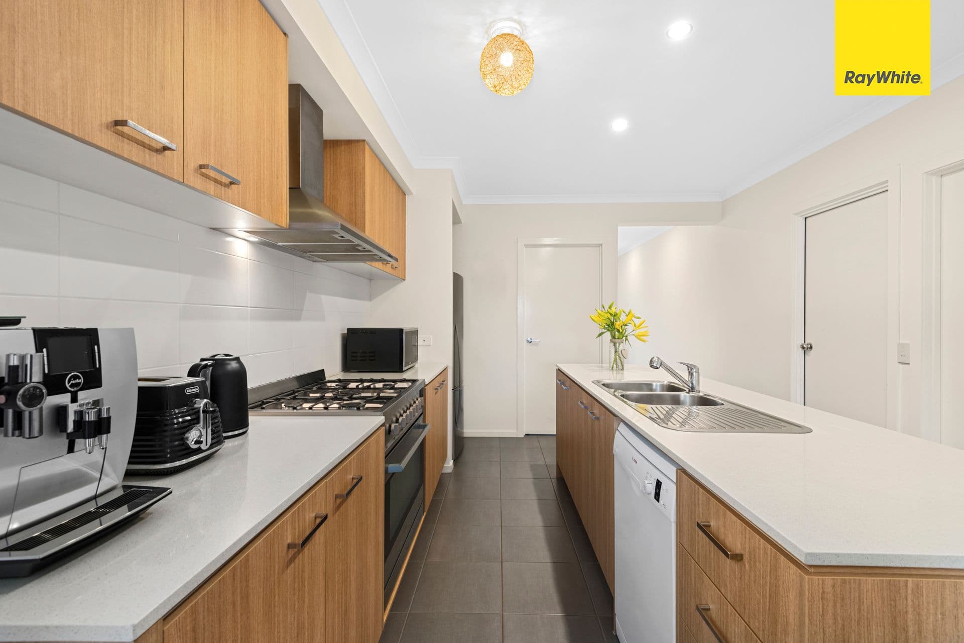 18 Fulham Crescent, THORNHILL PARK VIC 3335, Thornhill Park - Thumbnail 4