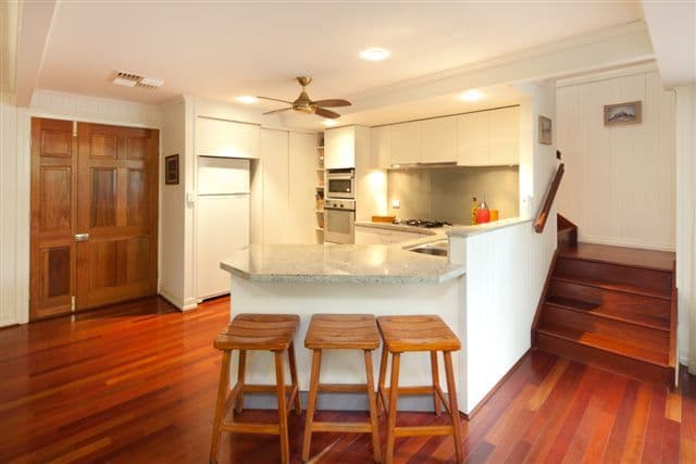17 Wilton Terrace, YERONGA QLD 4104, Yeronga - Thumbnail 2
