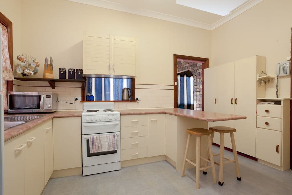 4 Sherwood Street, WALLSEND NSW 2287, Wallsend - Thumbnail 3