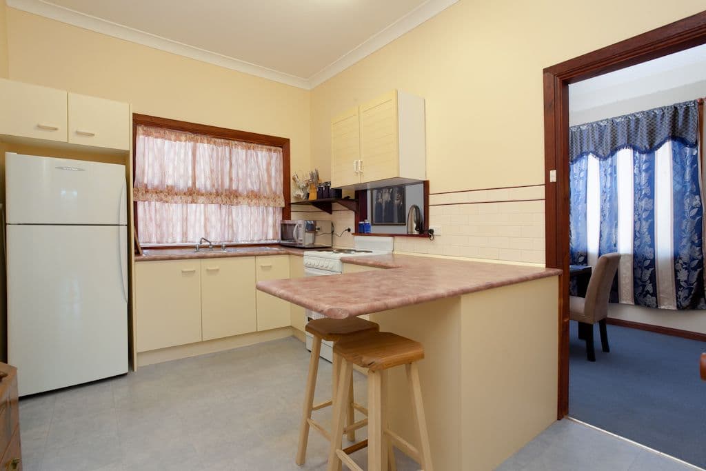 4 Sherwood Street, WALLSEND NSW 2287, Wallsend - Thumbnail 4