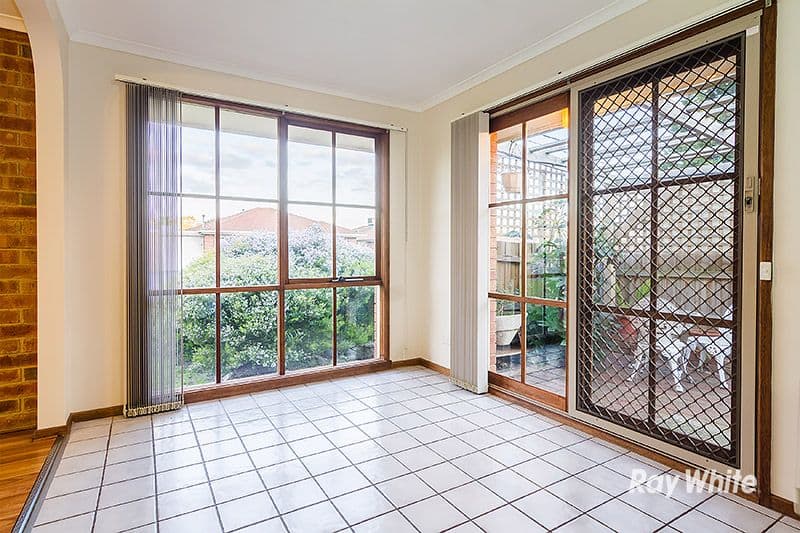 46 Courtenay Avenue, Cranbourne North VIC 3977, Cranbourne North - Thumbnail 3