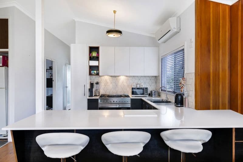 9 Keats Avenue, Bateau Bay - Image 1