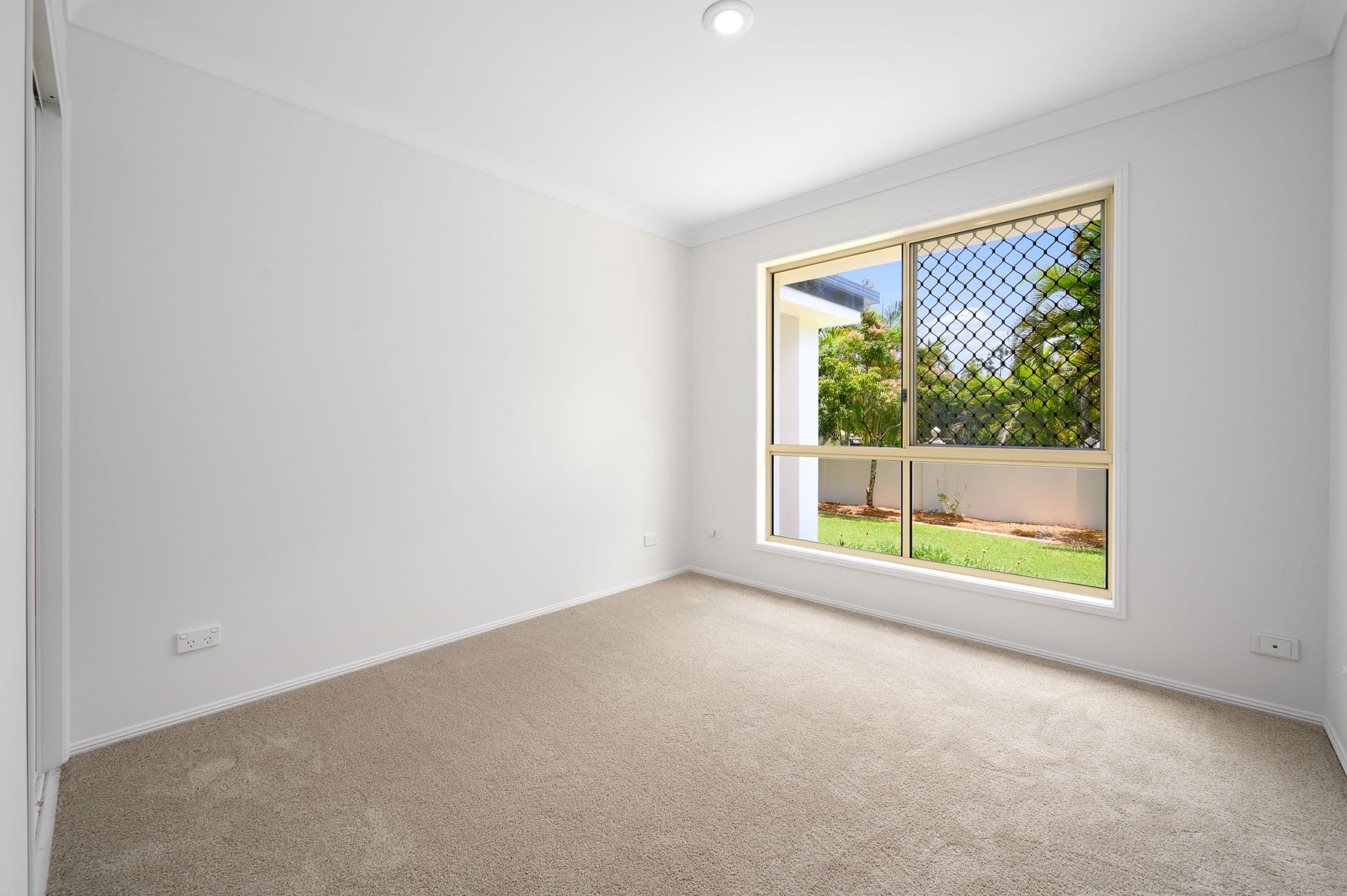 2 Phoenix Street, Pacific Pines QLD 4211, Pacific Pines - Thumbnail 8