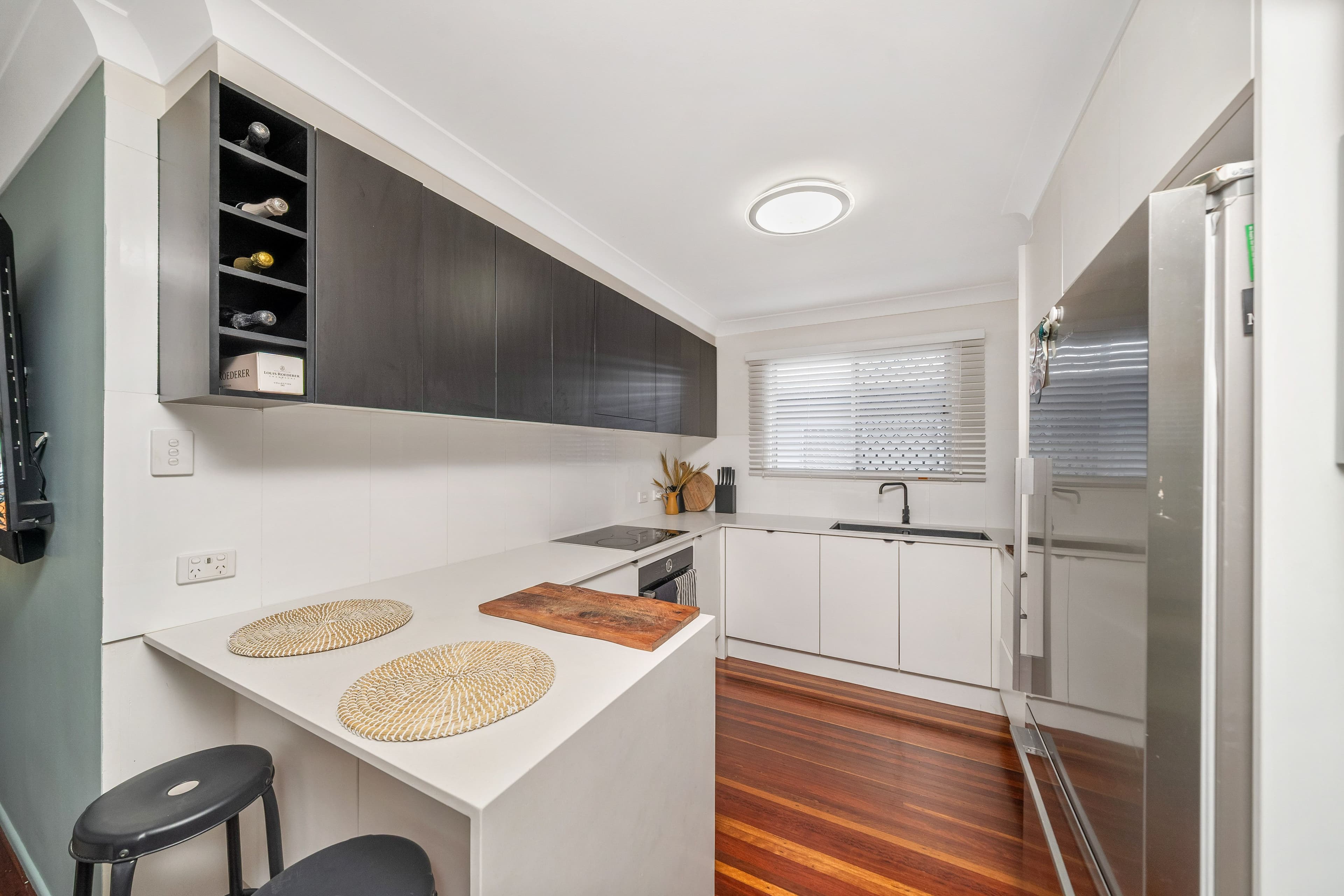 10 Yates Street, Redcliffe QLD 4020, Redcliffe - Thumbnail 4