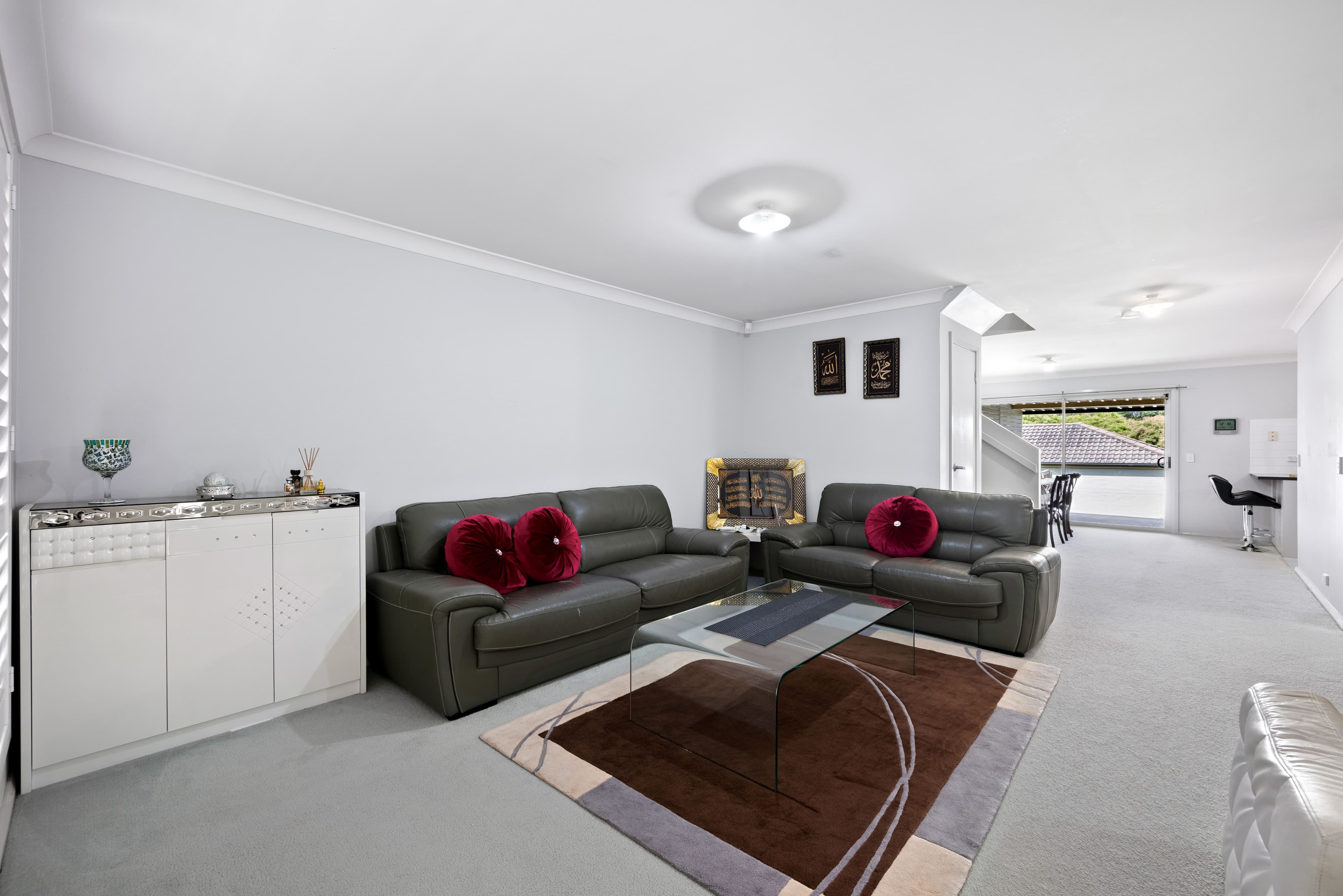 24 Hadlow Avenue, Glenfield NSW 2167, Glenfield - Thumbnail 3