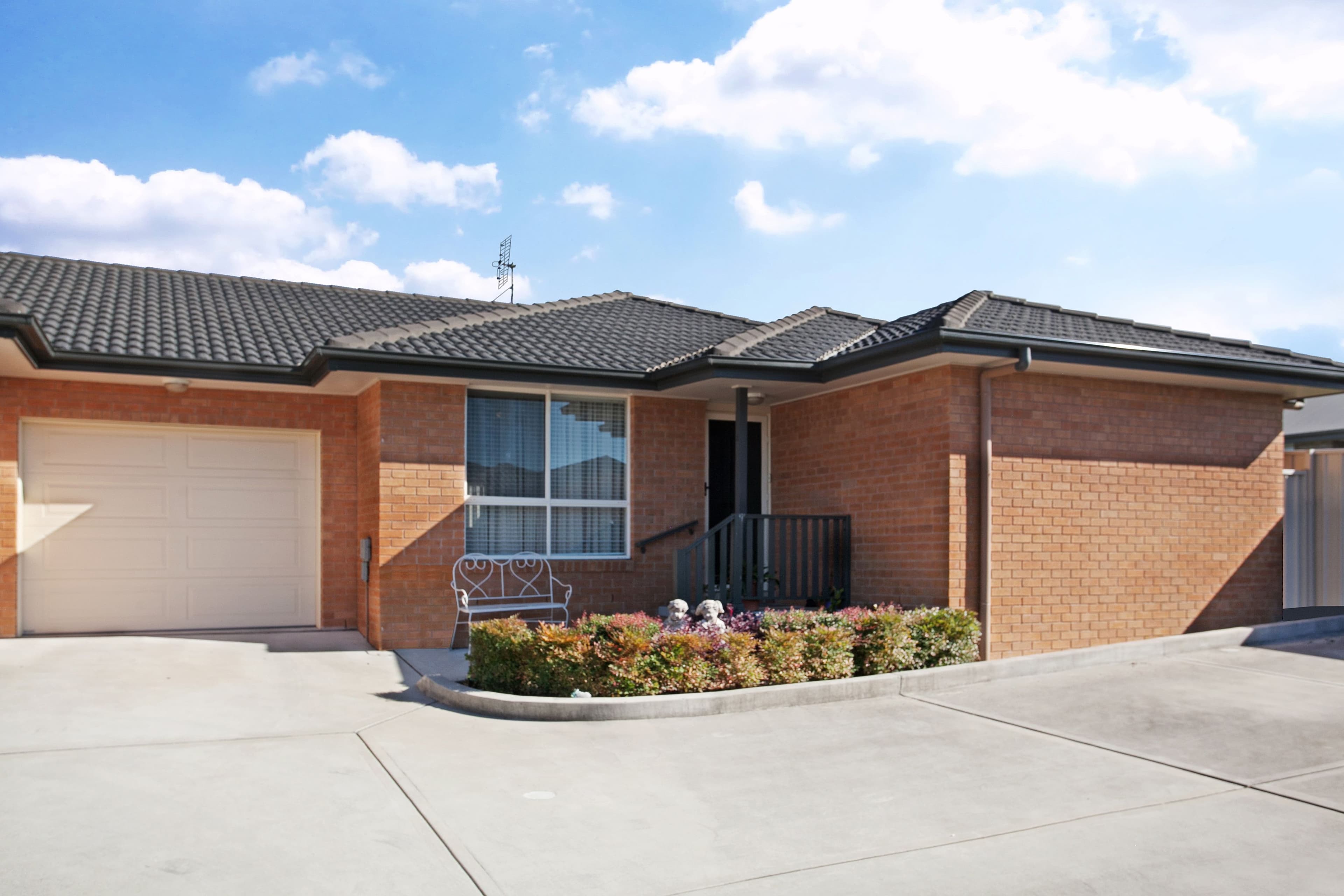 4 Alpine Close, Tenambit - Image 1
