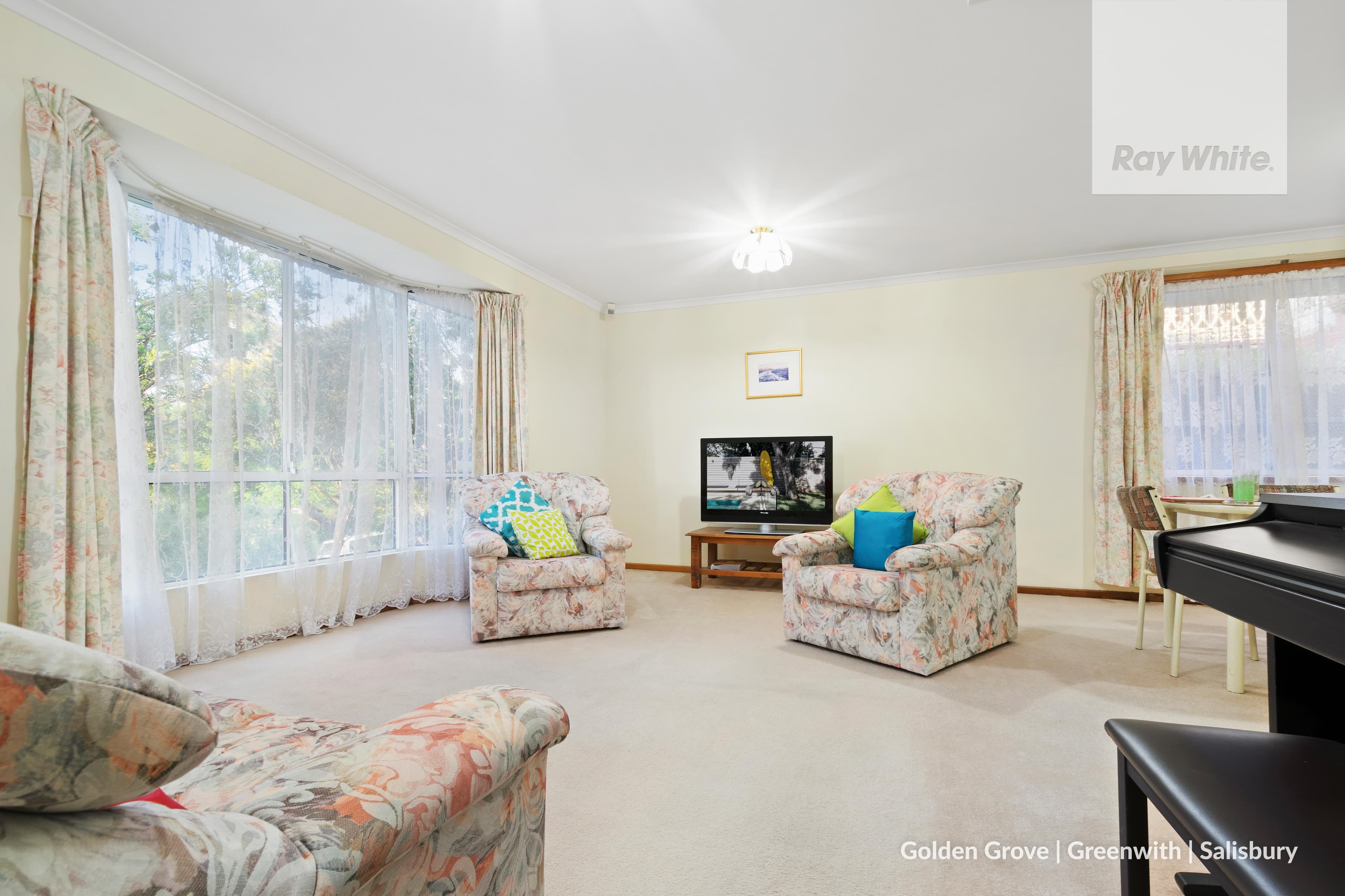 23 Songlark Grove, Flagstaff Hill - Thumbnail 3