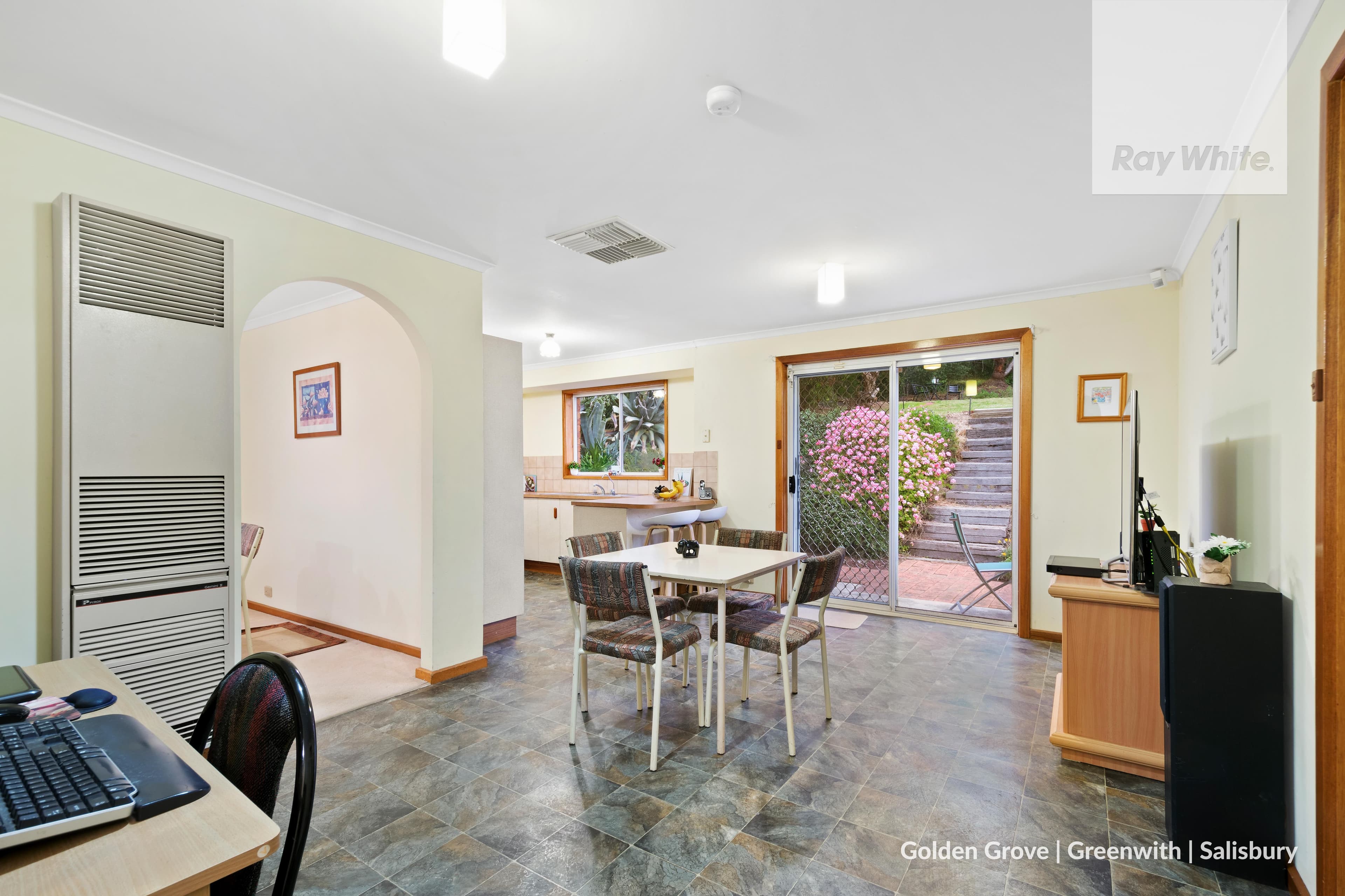 23 Songlark Grove, Flagstaff Hill - Thumbnail 6