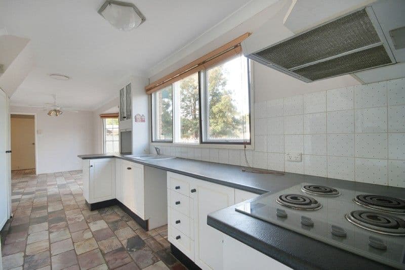 LUDDENHAM NSW 2745, Luddenham - Thumbnail 2