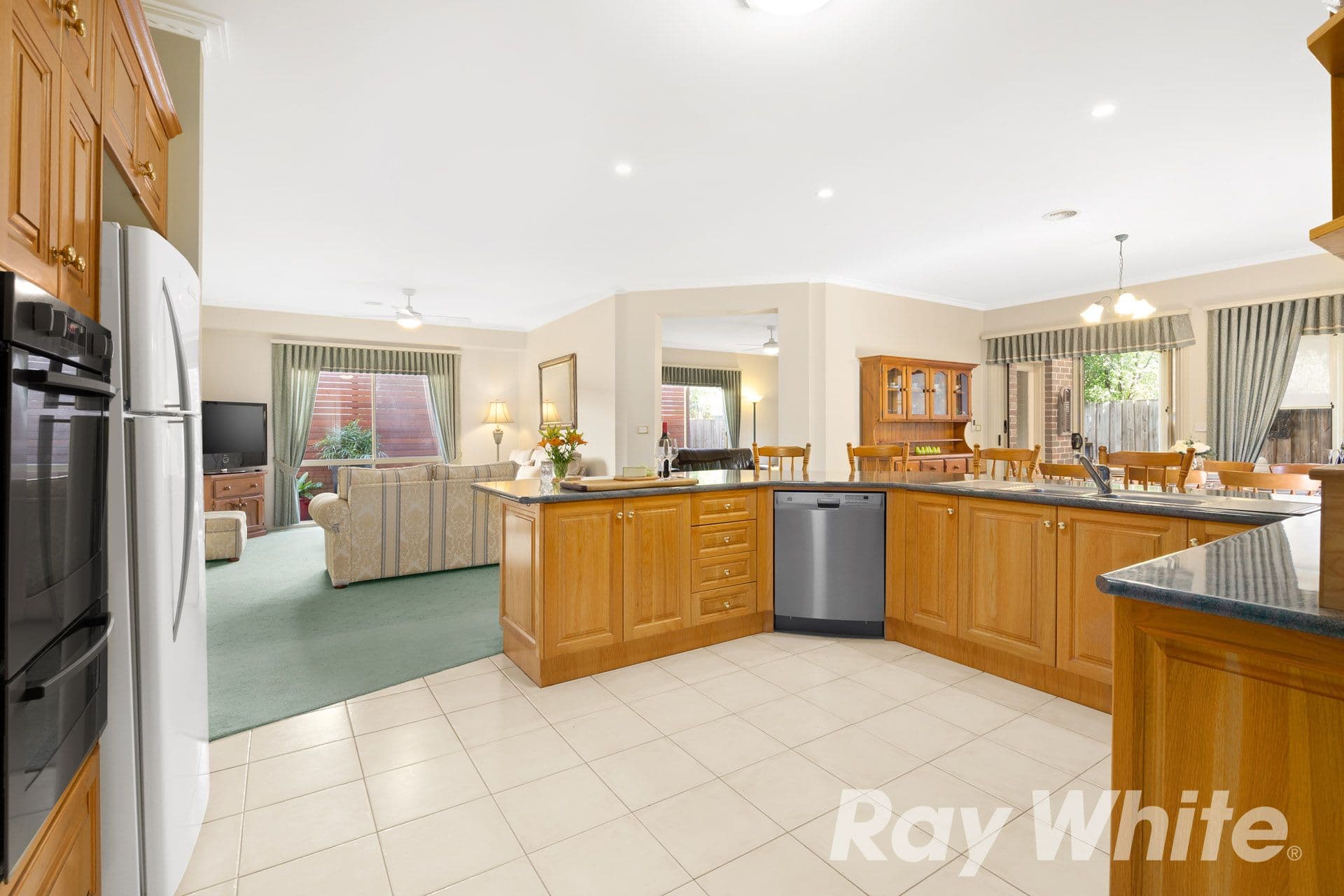 14 Riverpark Drive, Wantirna South VIC 3152, Wantirna South - Thumbnail 5
