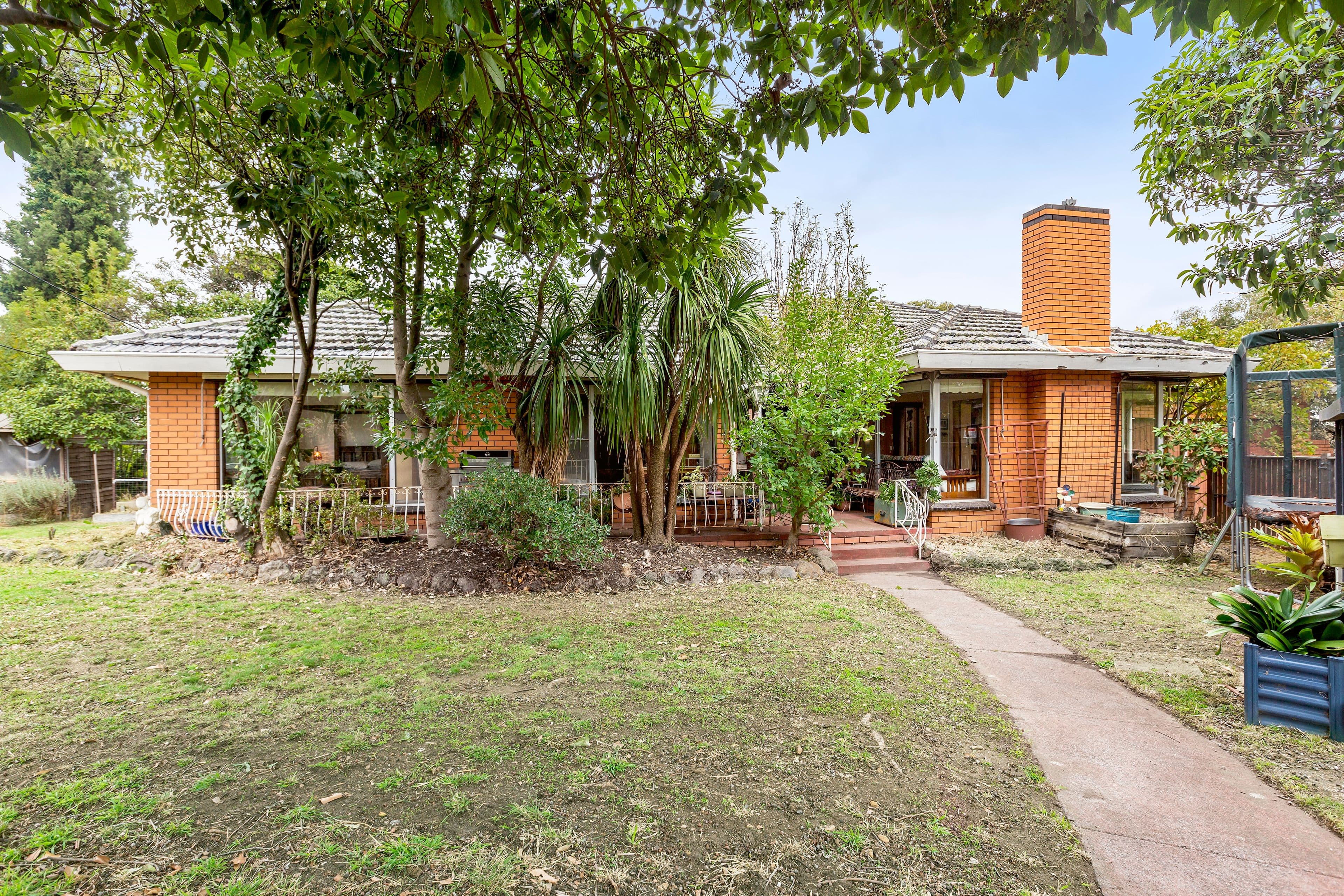 22 Dunfield Avenue, Mitcham VIC 3132, Mitcham - Thumbnail 2