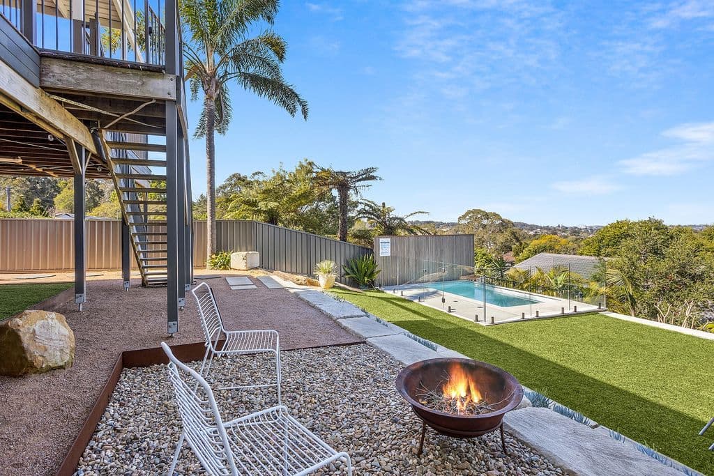 23 Morandoo Avenue, Mount Keira - Image 1