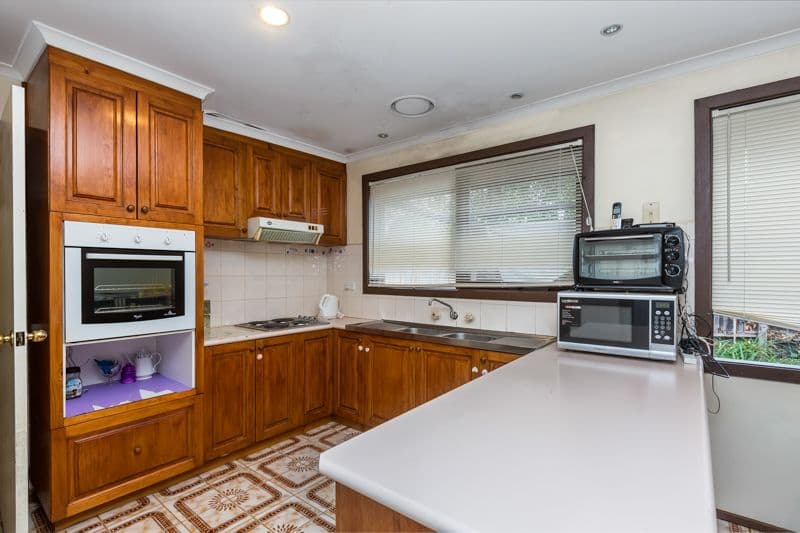 17 Myrtle Street, Melton South VIC 3338, Melton South - Thumbnail 2