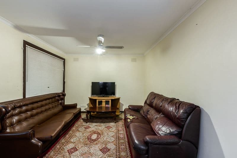 17 Myrtle Street, Melton South VIC 3338, Melton South - Thumbnail 7