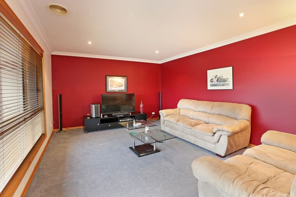 10 Nolan Place, LOVELY BANKS VIC 3213, Lovely Banks - Thumbnail 2