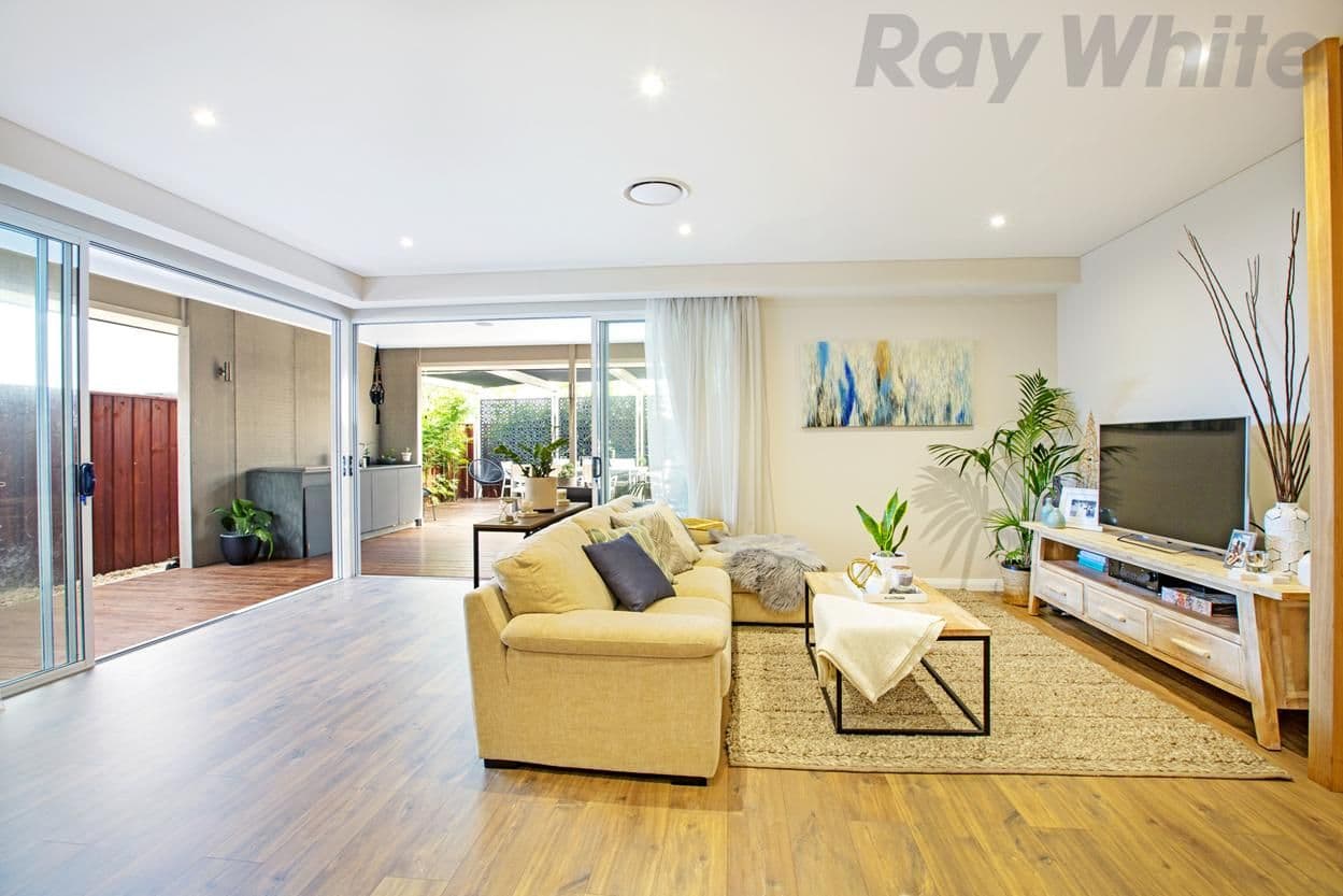 15 Mary Wade Place, Carnes Hill - Thumbnail 6