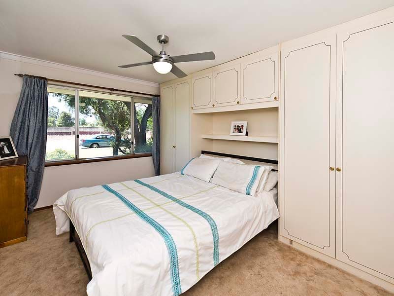 32 Oriole Way, Thornlie WA 6108, Thornlie - Thumbnail 2