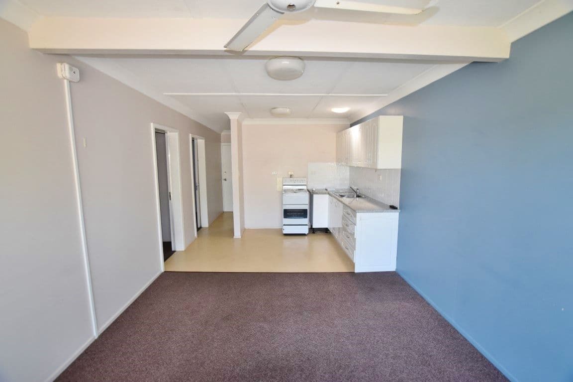 22 Glegg Street, West Gladstone QLD 4680, West Gladstone - Thumbnail 2