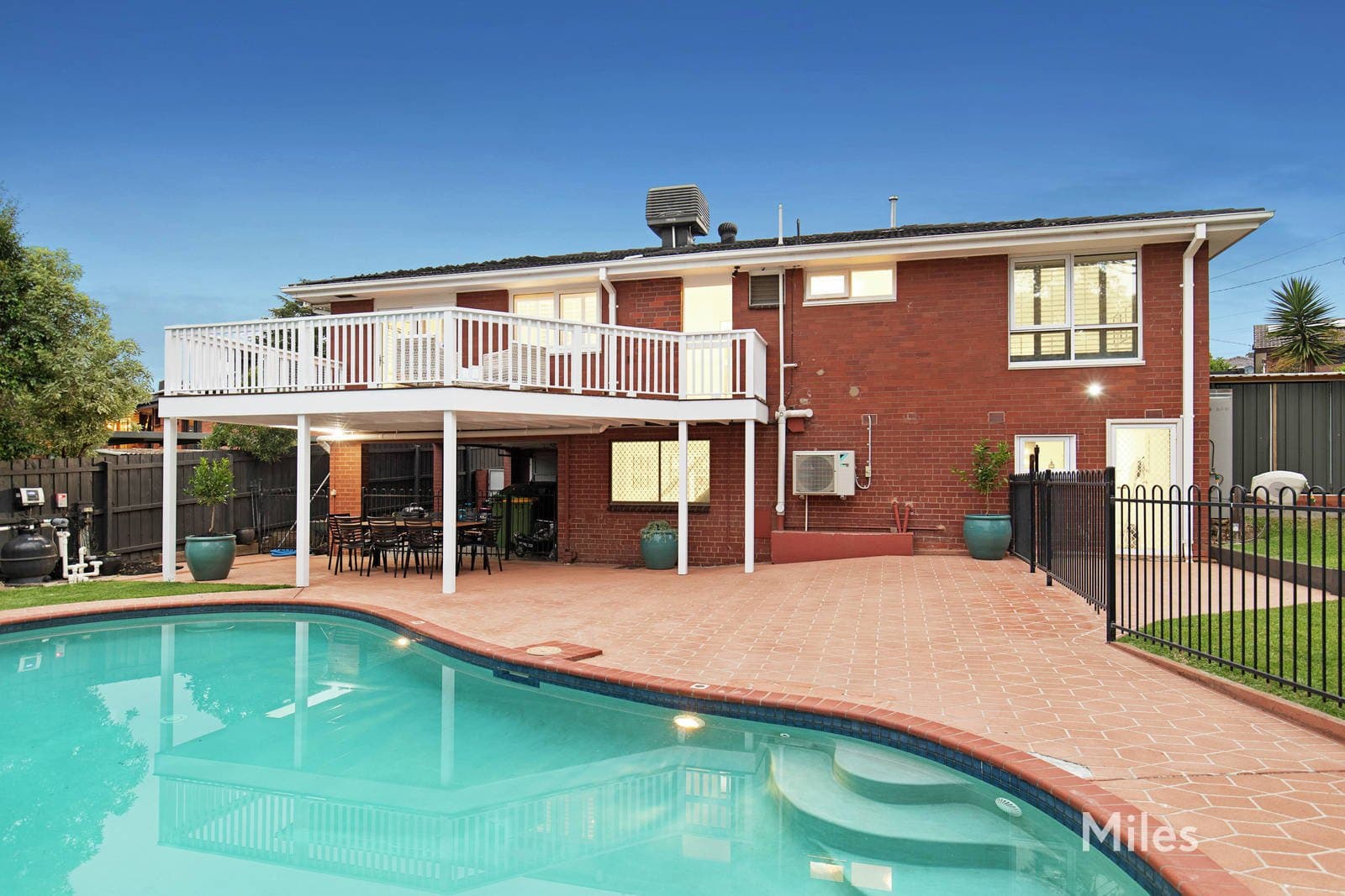 8 Rangeview Court, Viewbank, Viewbank - Image 1