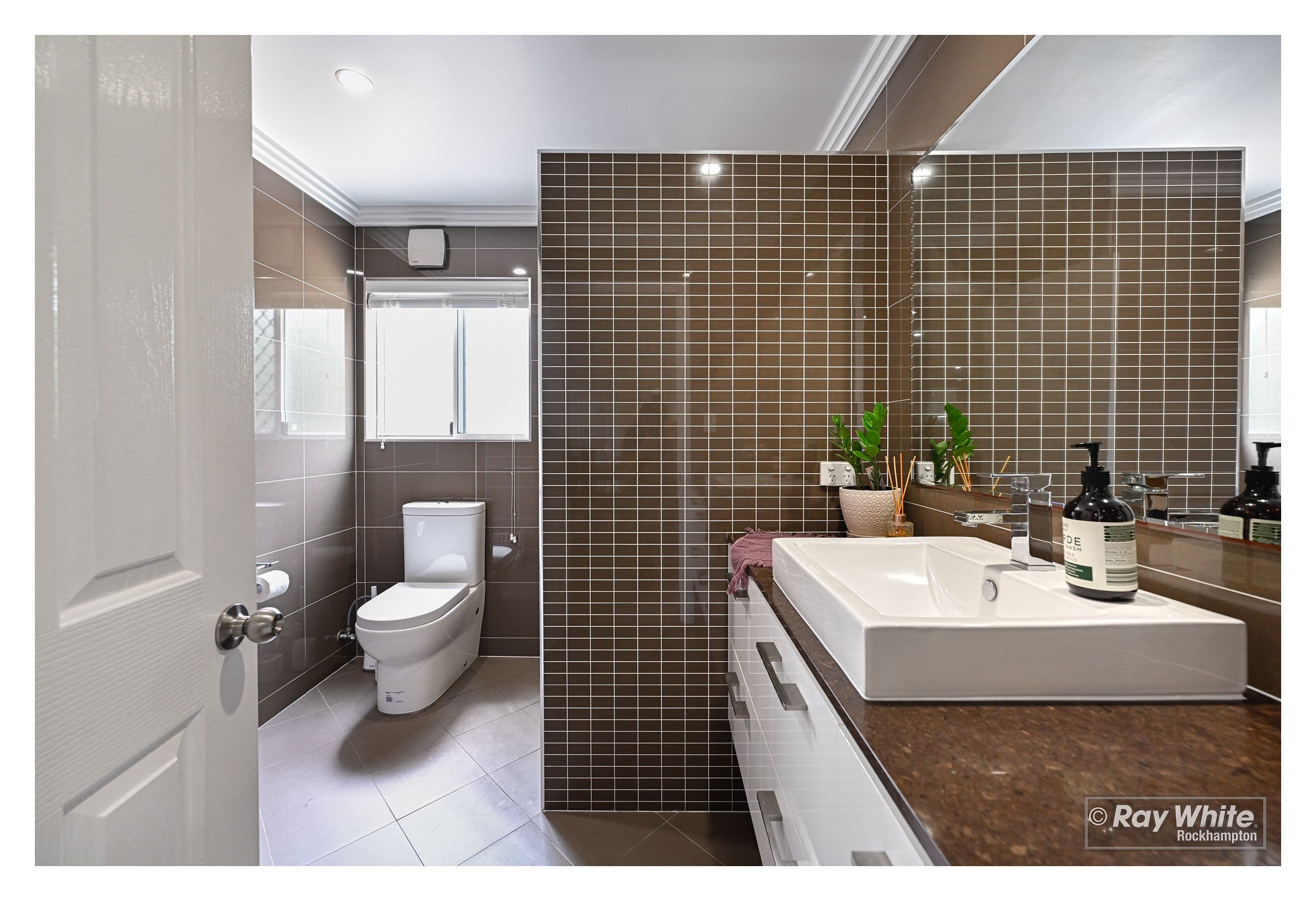 185 Caroline Street, The Range QLD 4700, The Range - Thumbnail 7