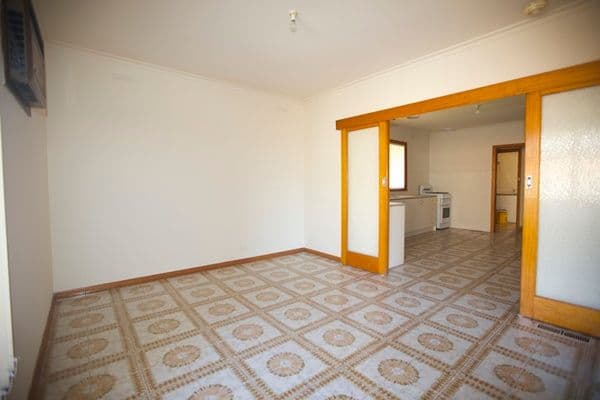 19 Elizabeth Drive, Lalor VIC 3075, Lalor - Thumbnail 4