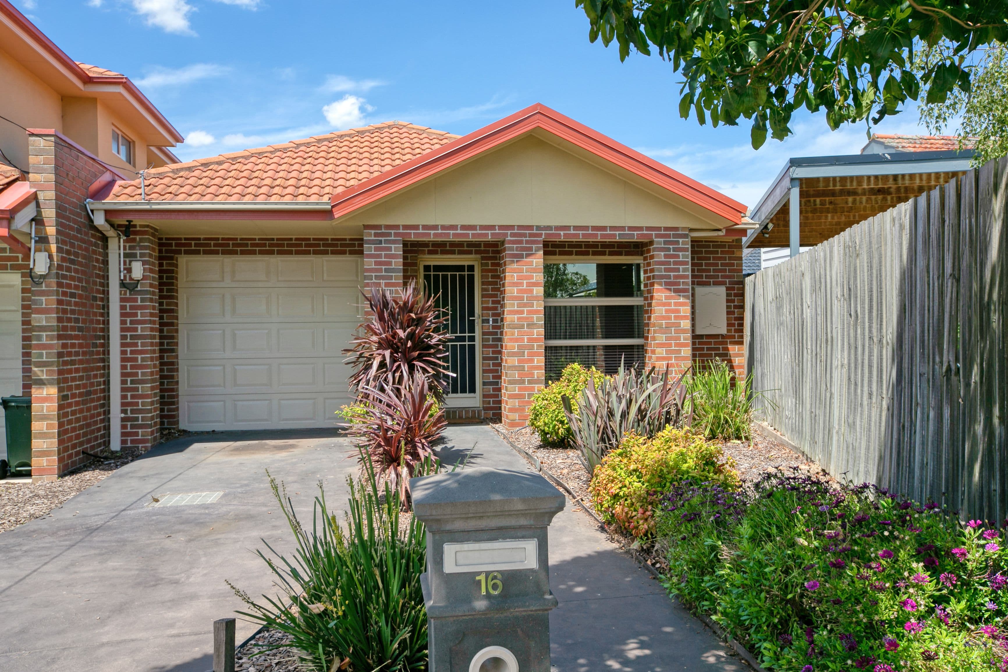 16 Suffolk Street, Reservoir VIC 3073, Reservoir - Thumbnail 3