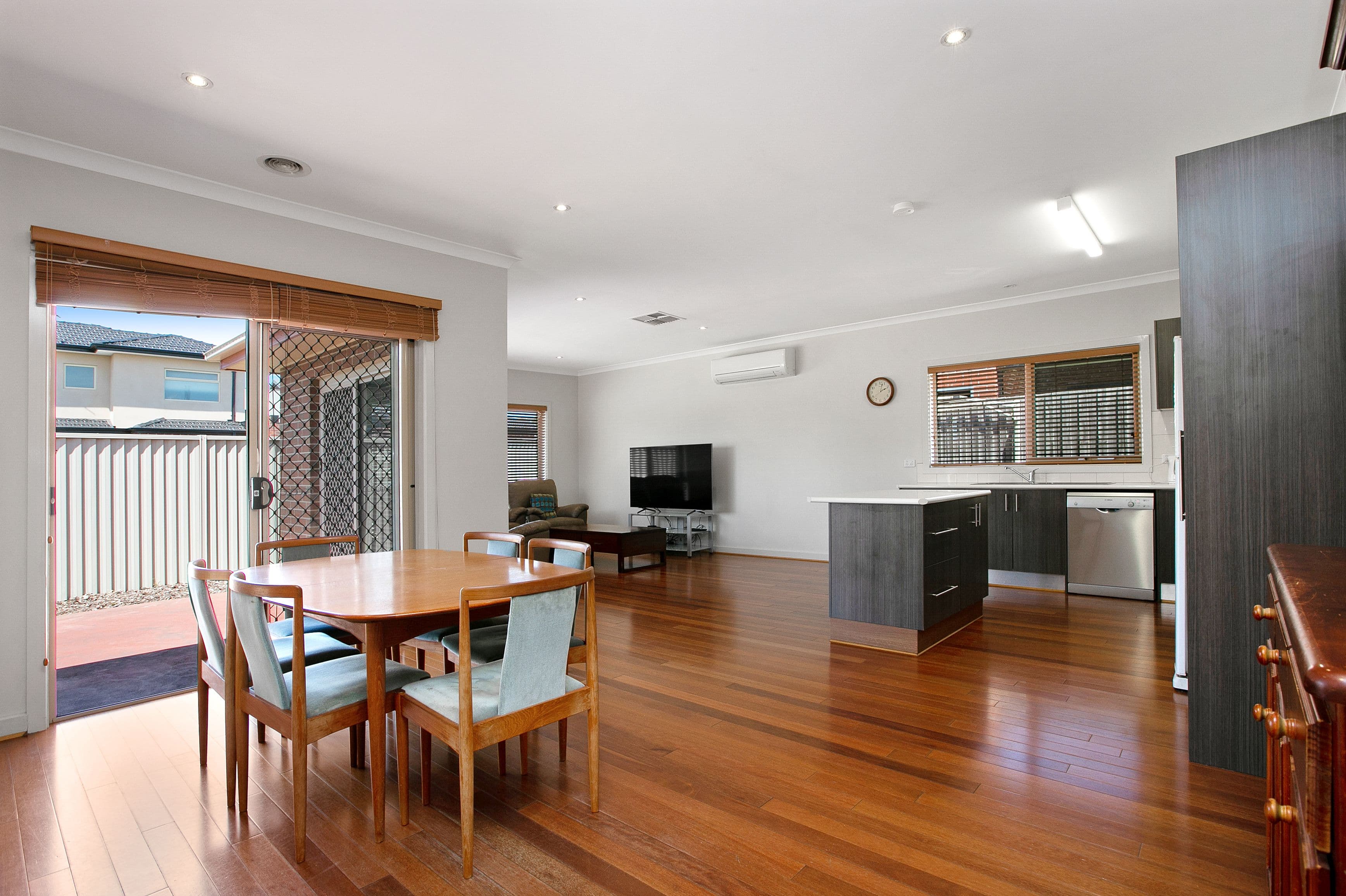 16 Suffolk Street, Reservoir VIC 3073, Reservoir - Thumbnail 5