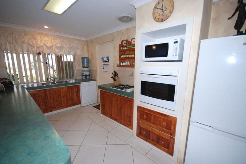 9 Loep Court, PARMELIA WA 6167, Parmelia - Thumbnail 4