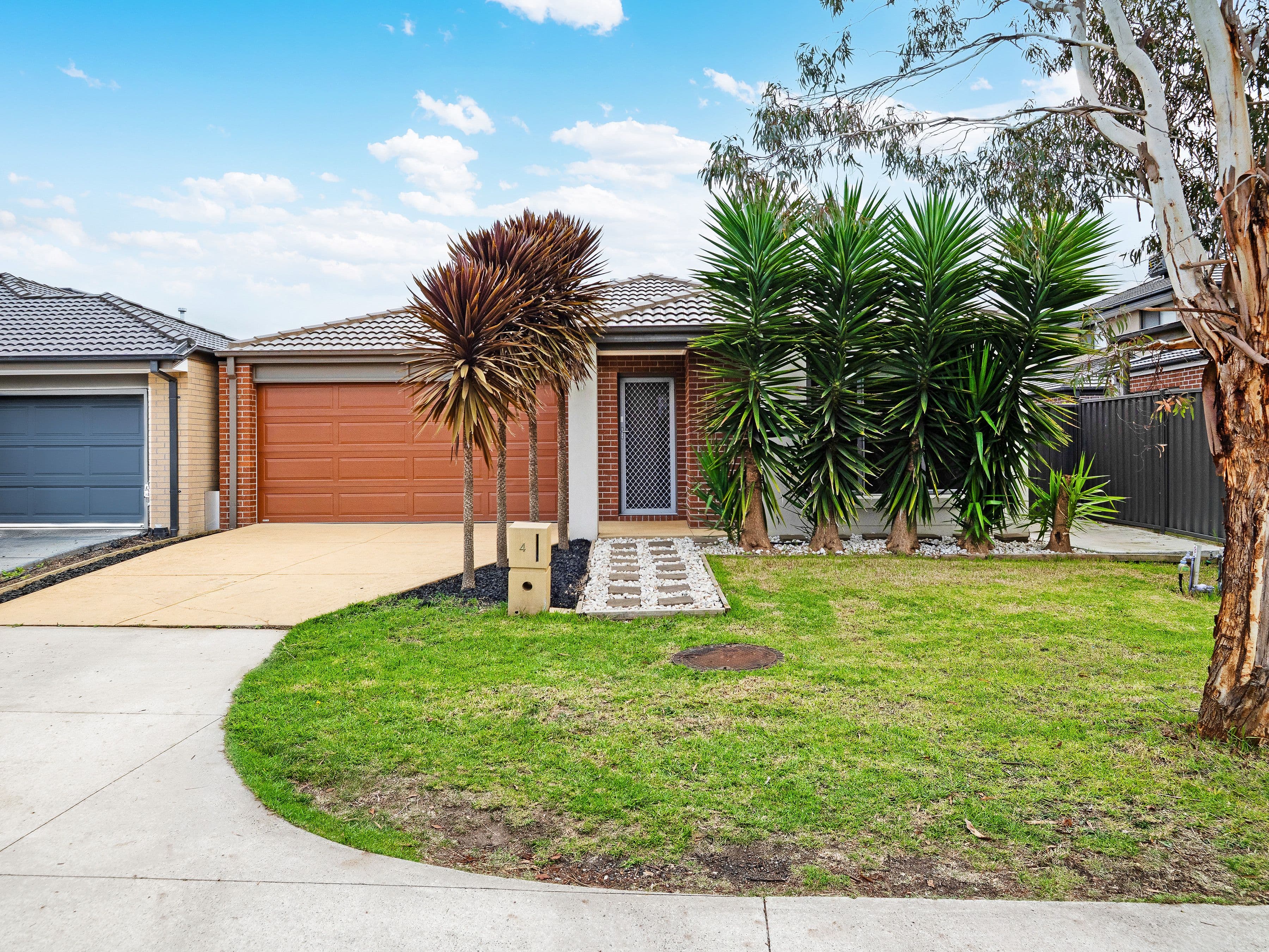 4 Vollone Place, Cranbourne East VIC 3977, Cranbourne East - Image 1