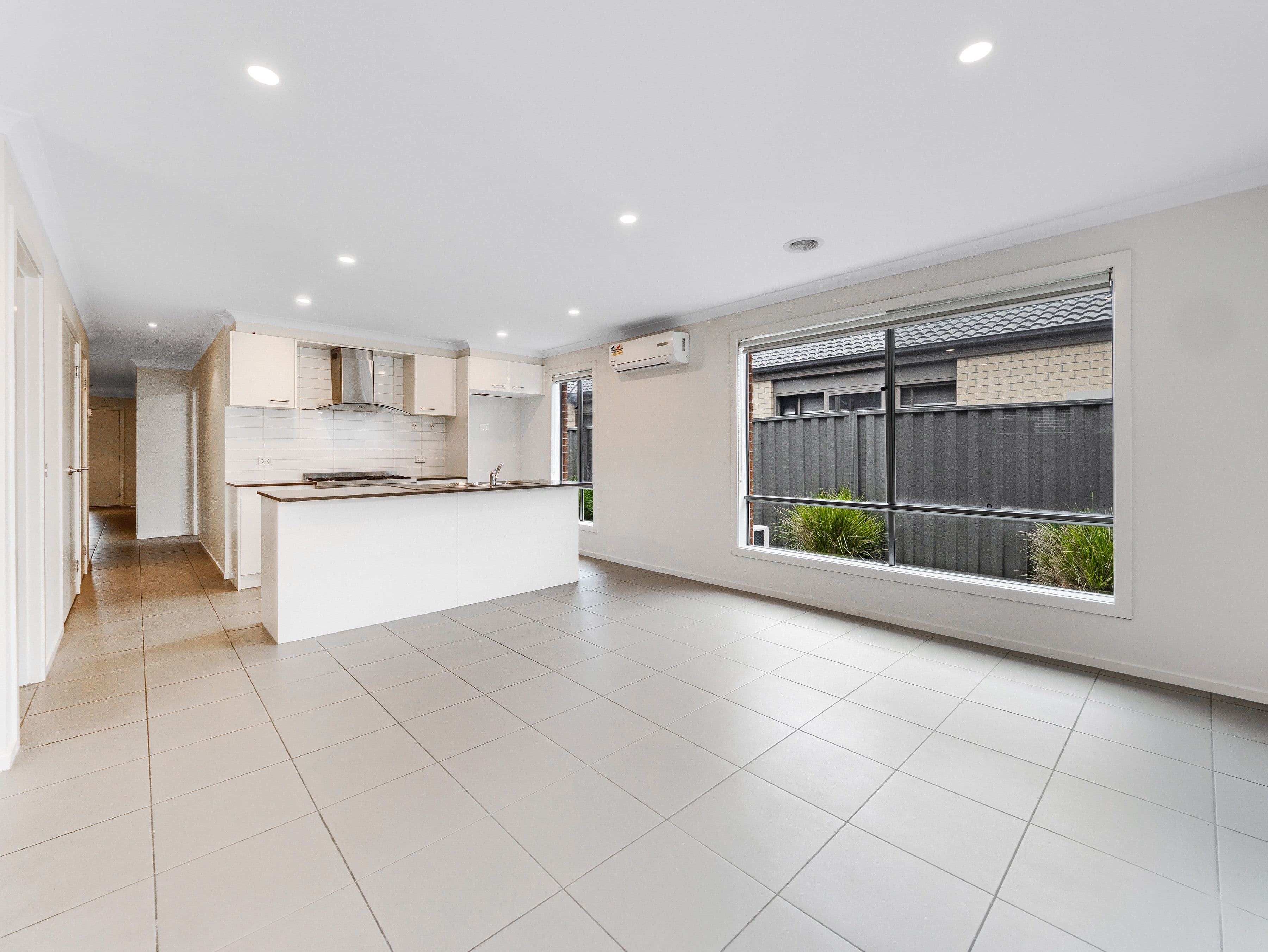 4 Vollone Place, Cranbourne East VIC 3977, Cranbourne East - Thumbnail 6