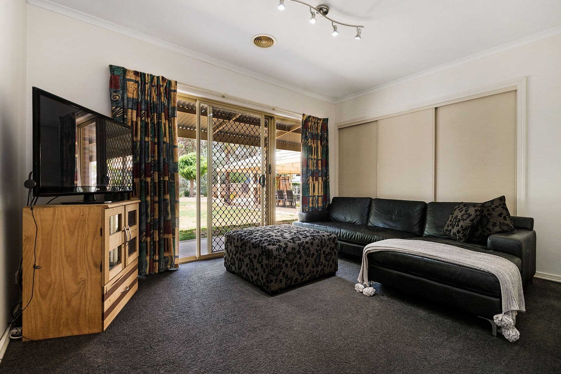 1 Coxon Place, Echuca VIC 3564, Echuca - Thumbnail 4