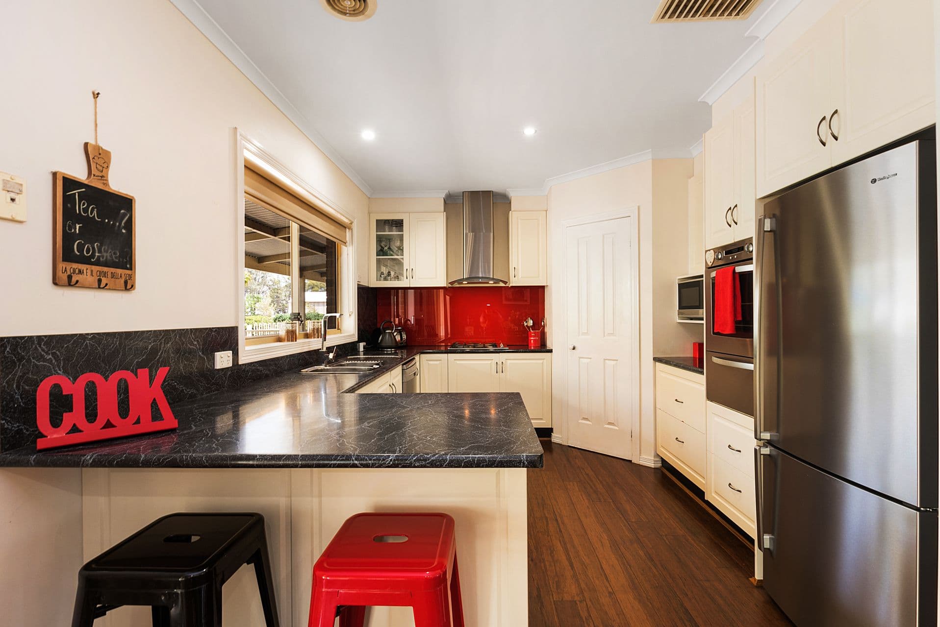 1 Coxon Place, Echuca VIC 3564, Echuca - Thumbnail 6