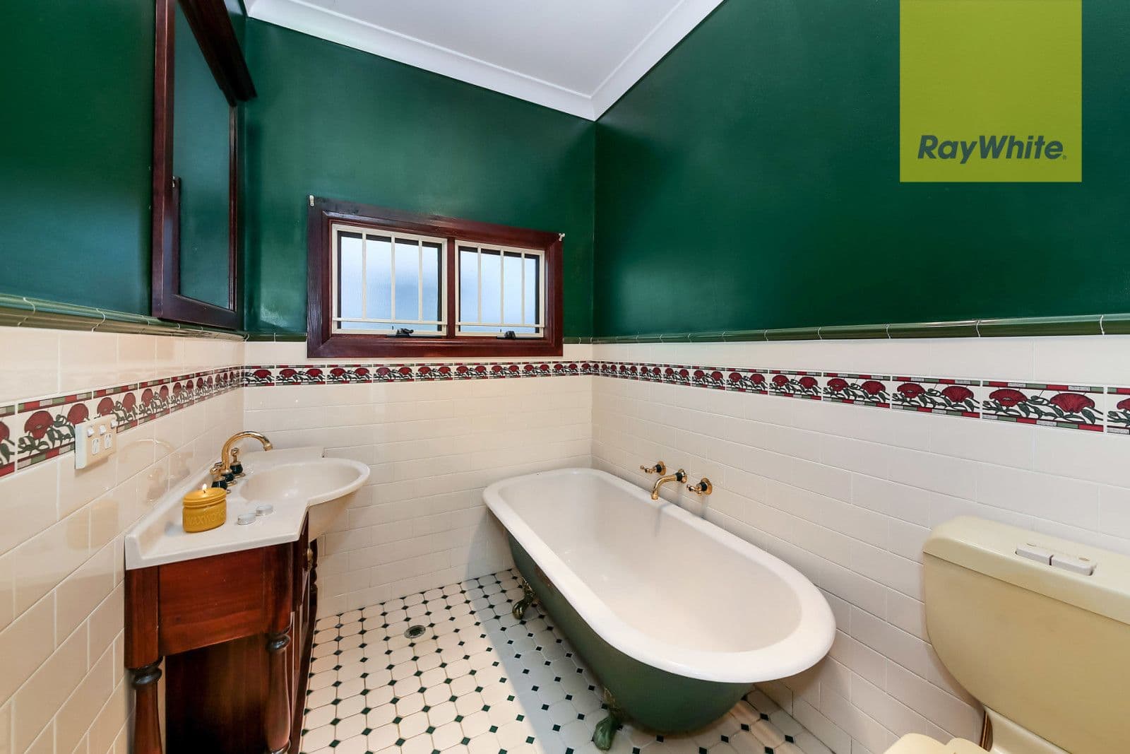 23 Black Point Drive, Black Point - Thumbnail 7