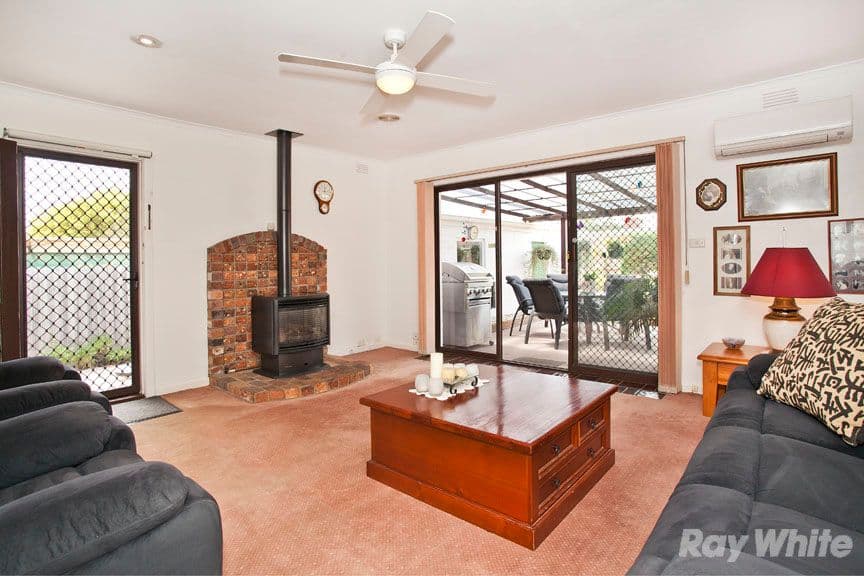 44 Lusk Drive, Vermont VIC 3133, Vermont - Thumbnail 2