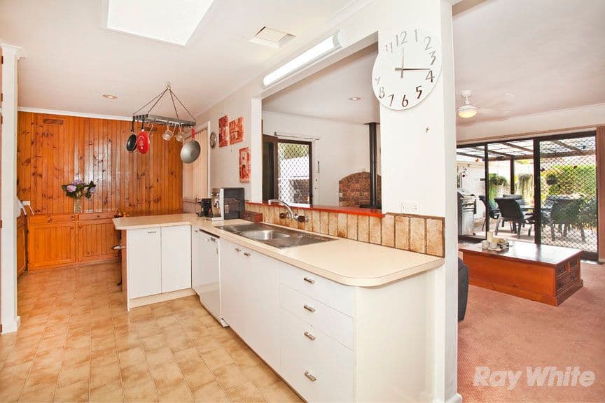 44 Lusk Drive, Vermont VIC 3133, Vermont - Thumbnail 3