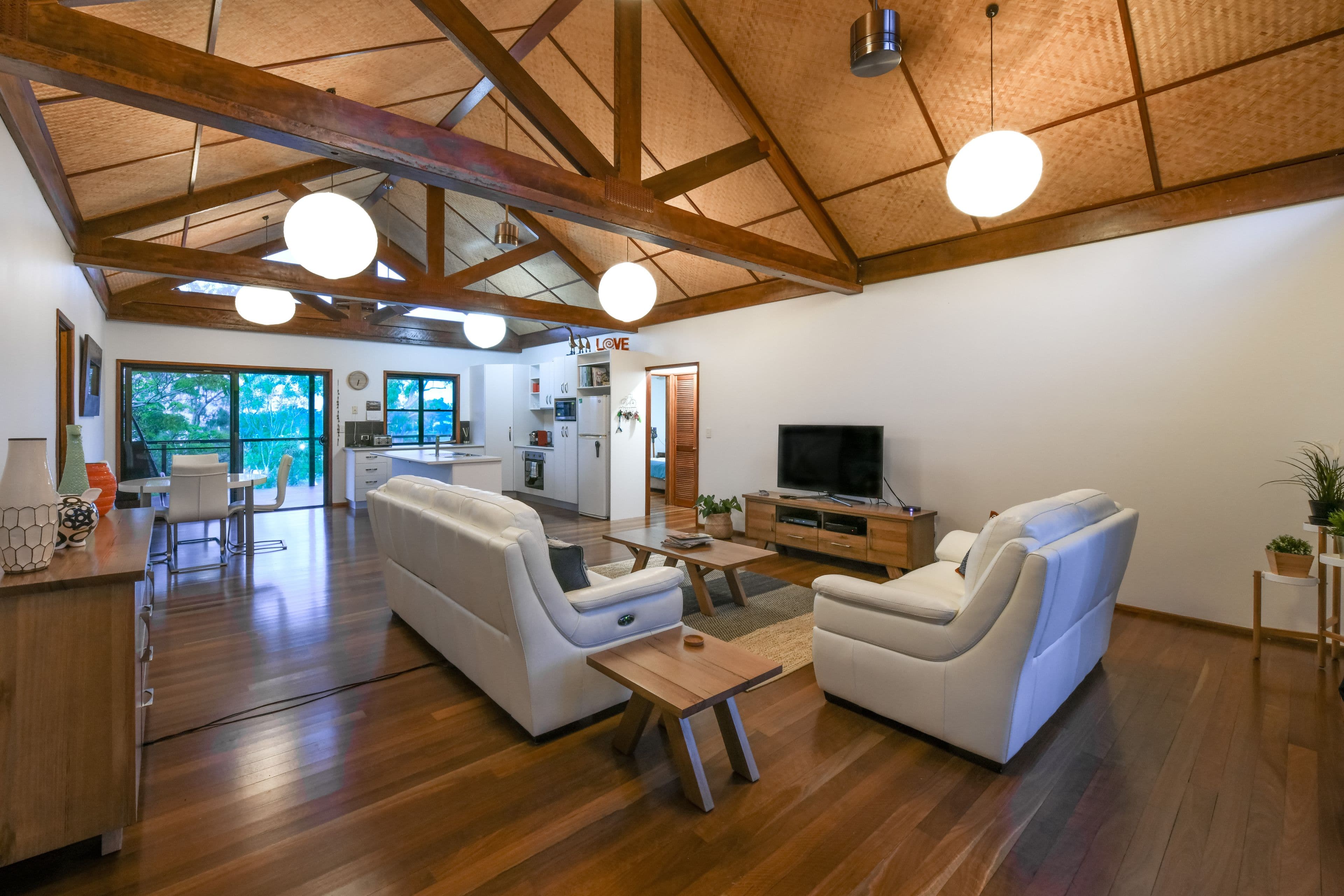 7 Daydream Court, Cannonvale QLD 4802, Cannonvale - Image 1