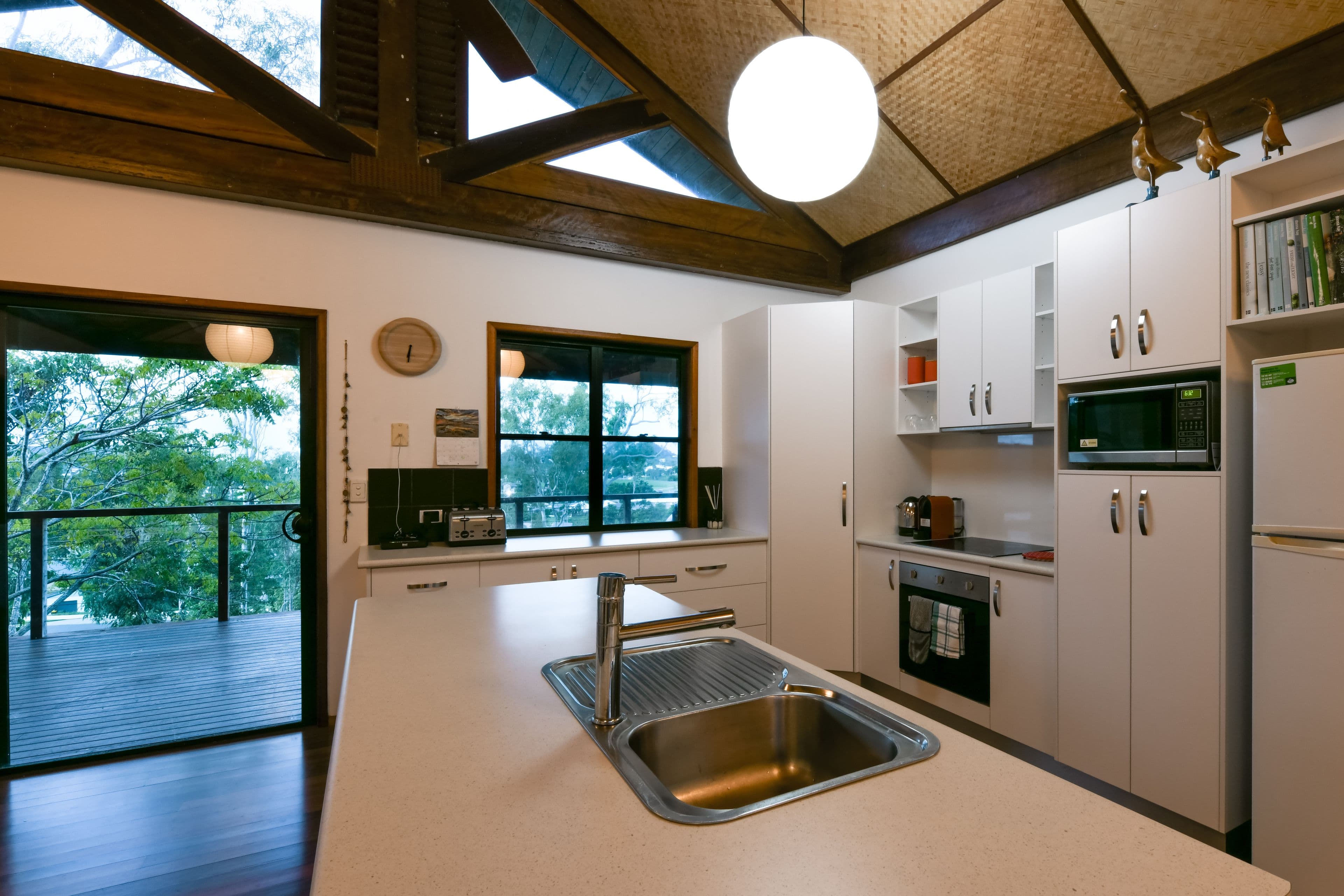 7 Daydream Court, Cannonvale QLD 4802, Cannonvale - Thumbnail 3