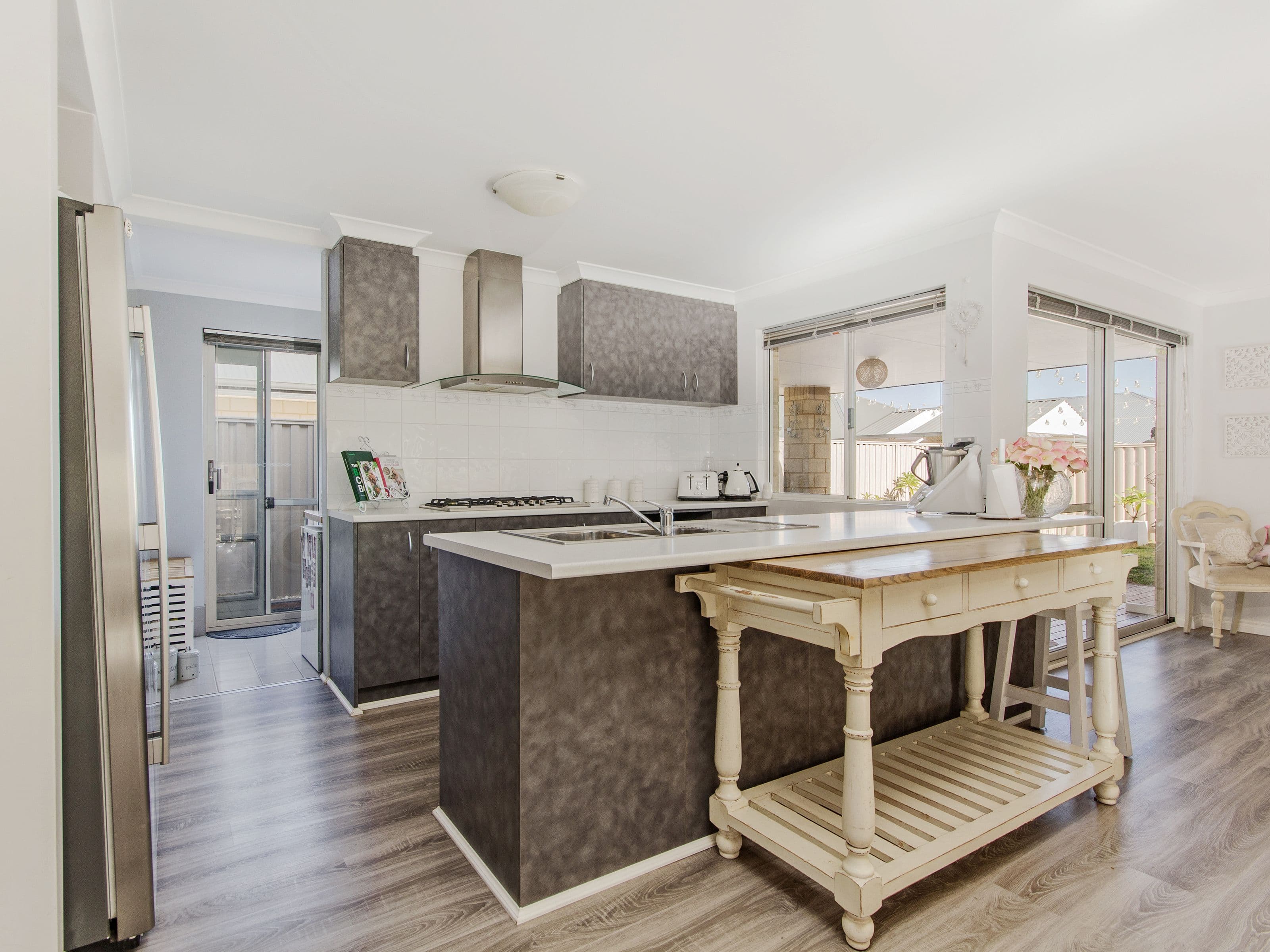 18 Breton Bend, Baldivis WA 6171, Baldivis - Thumbnail 3