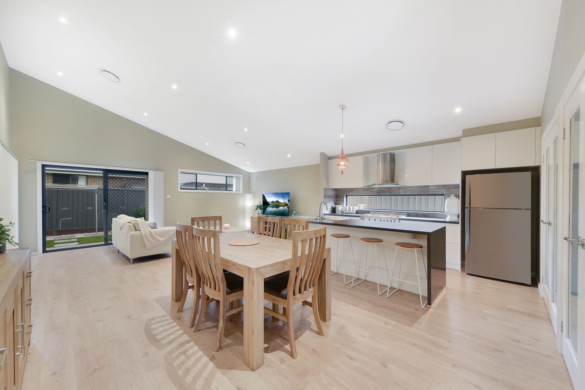 61 Bourne Ridge, Oran Park - Thumbnail 4