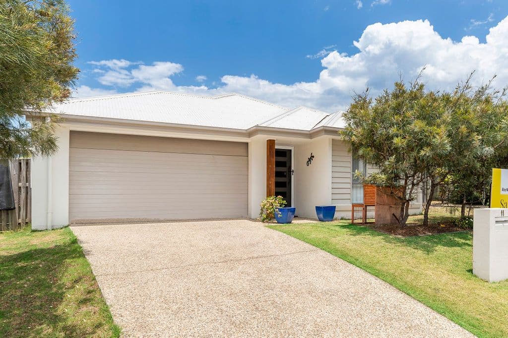 11 Severn Street, Coomera QLD 4209, Coomera - Thumbnail 2
