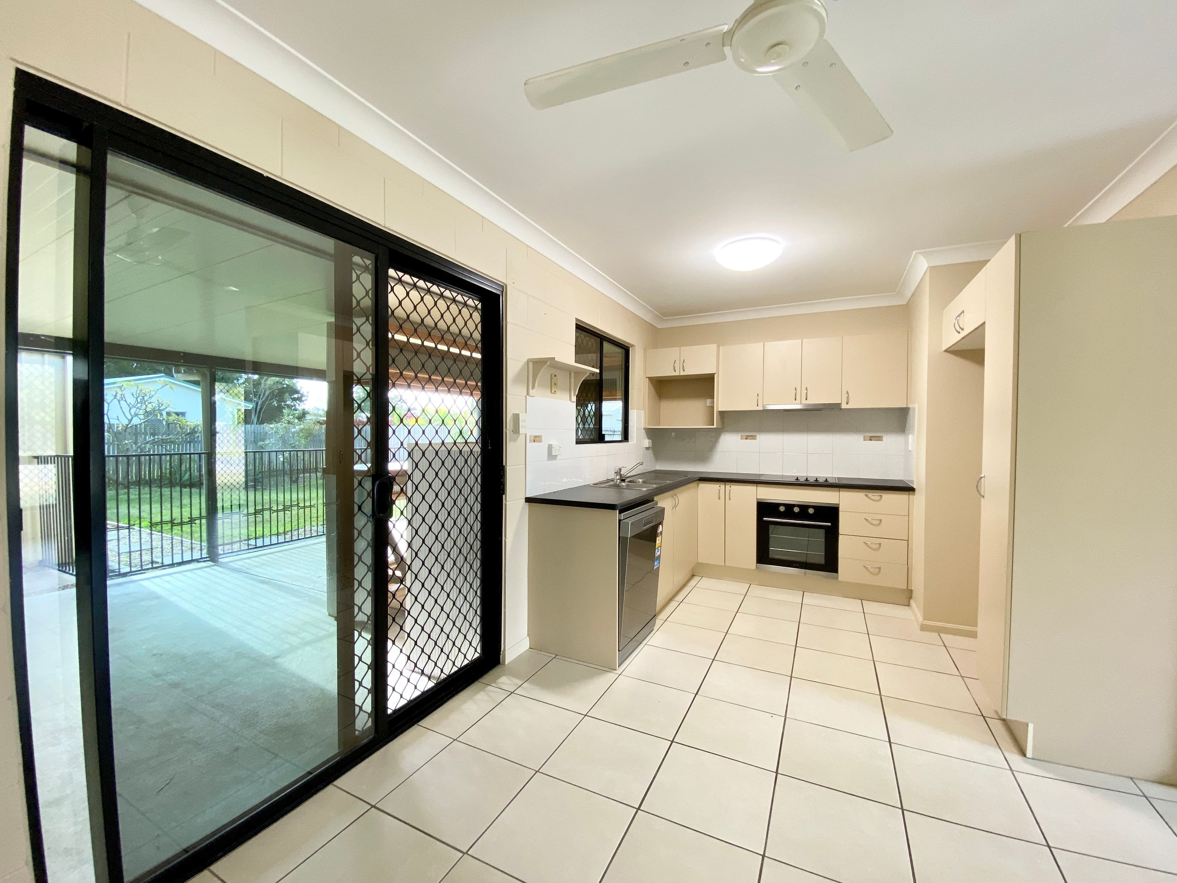 29 Lawrence Street, Kelso QLD 4815, Kelso - Thumbnail 3
