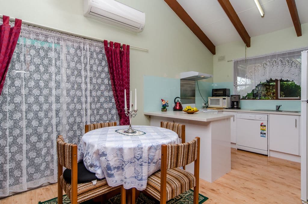 401 Honeypot Road, Hackham West SA 5163, Hackham West - Thumbnail 3