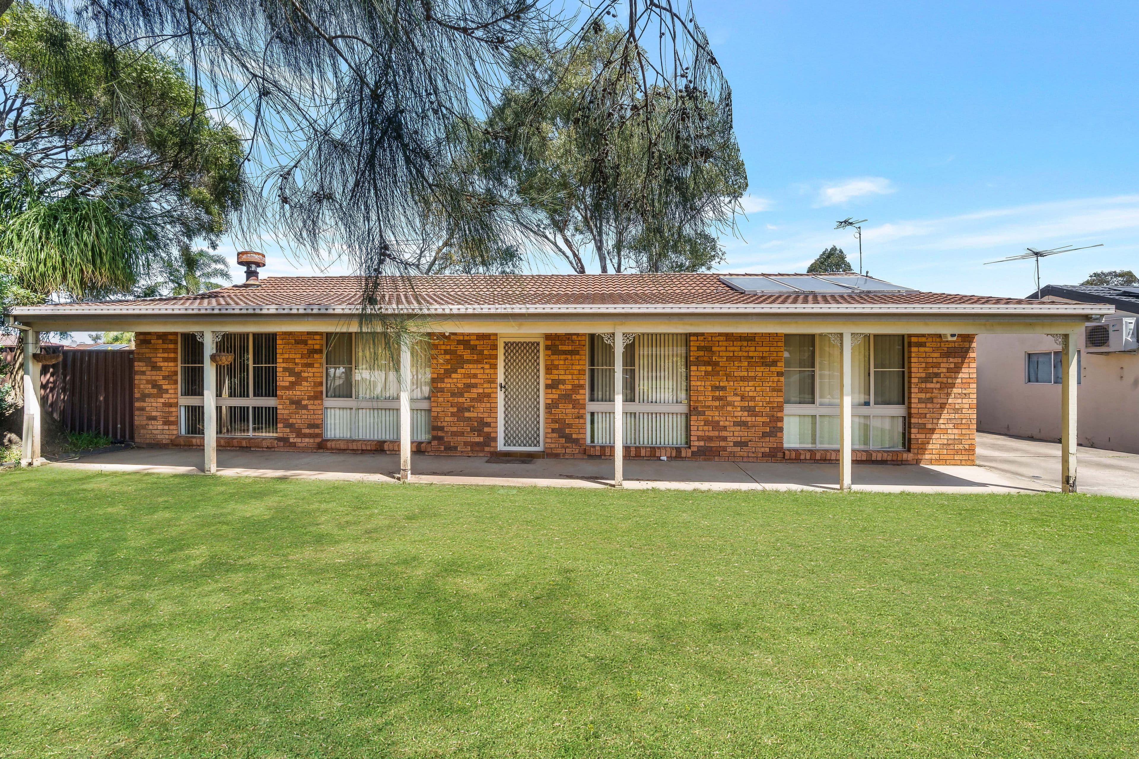 2 Mornington Place, Hinchinbrook NSW 2168, Hinchinbrook - Thumbnail 2