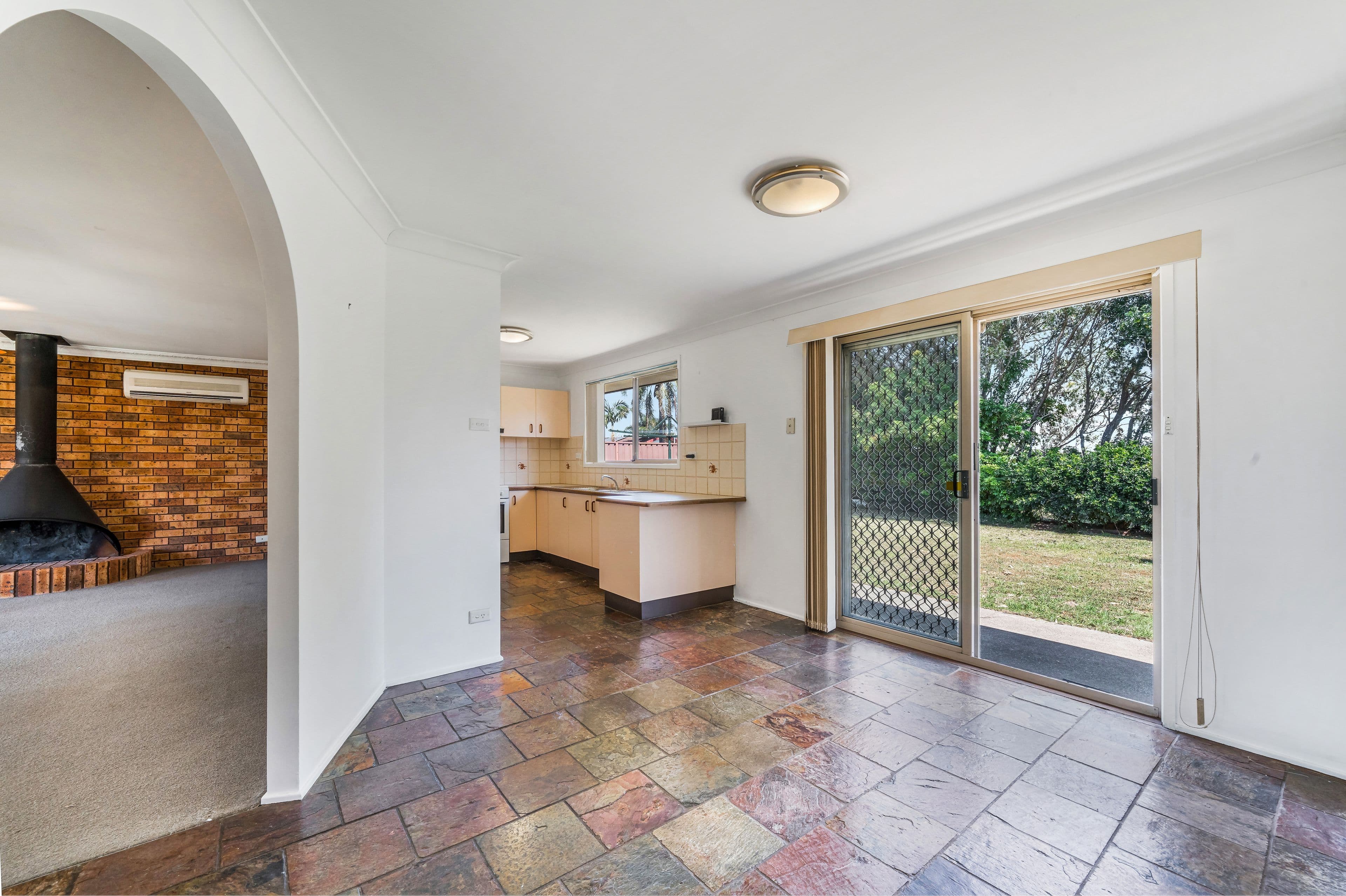 2 Mornington Place, Hinchinbrook NSW 2168, Hinchinbrook - Thumbnail 7