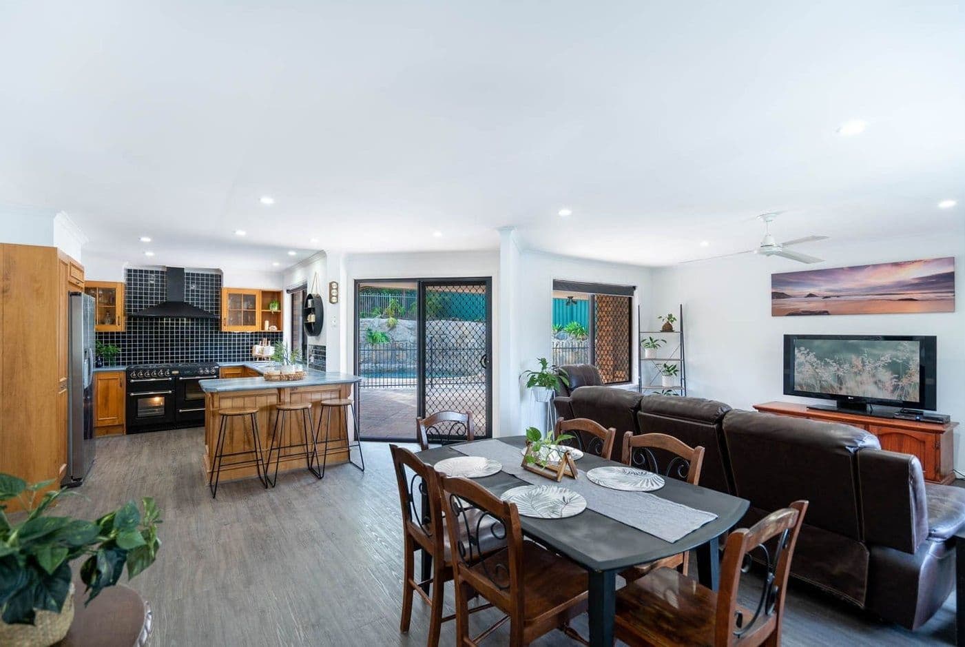 11 Kiowa Drive, Mudgeeraba QLD 4213, Mudgeeraba - Thumbnail 3