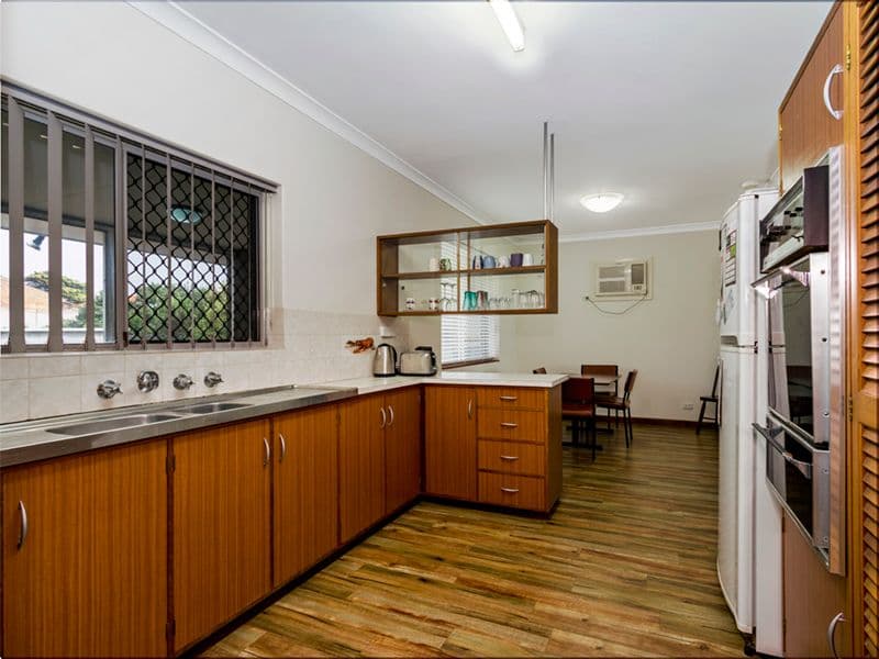 18 Paringa Street, Mount Tarcoola WA 6530, Mount Tarcoola - Thumbnail 3