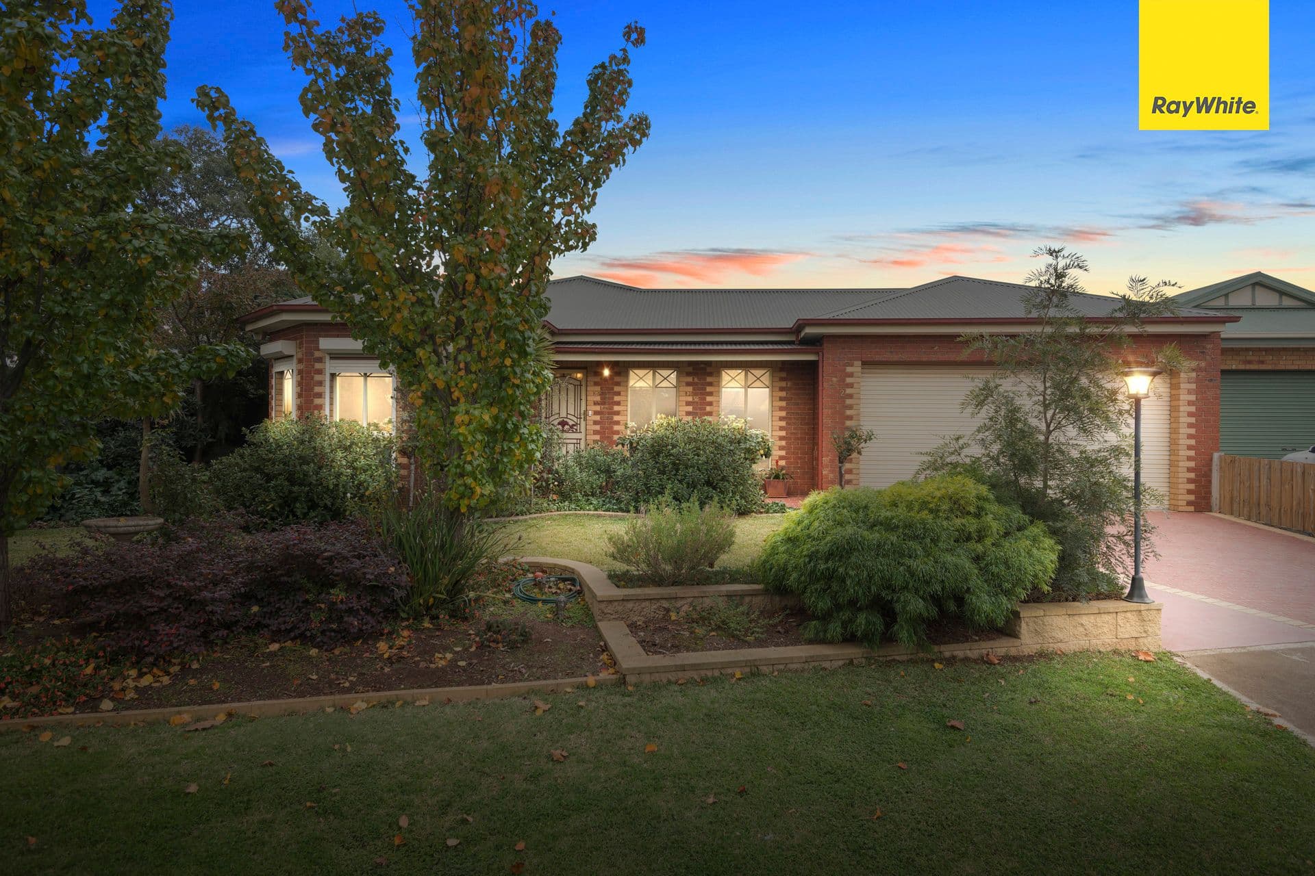 2 Manor Place, Melton VIC 3337, Melton - Thumbnail 2