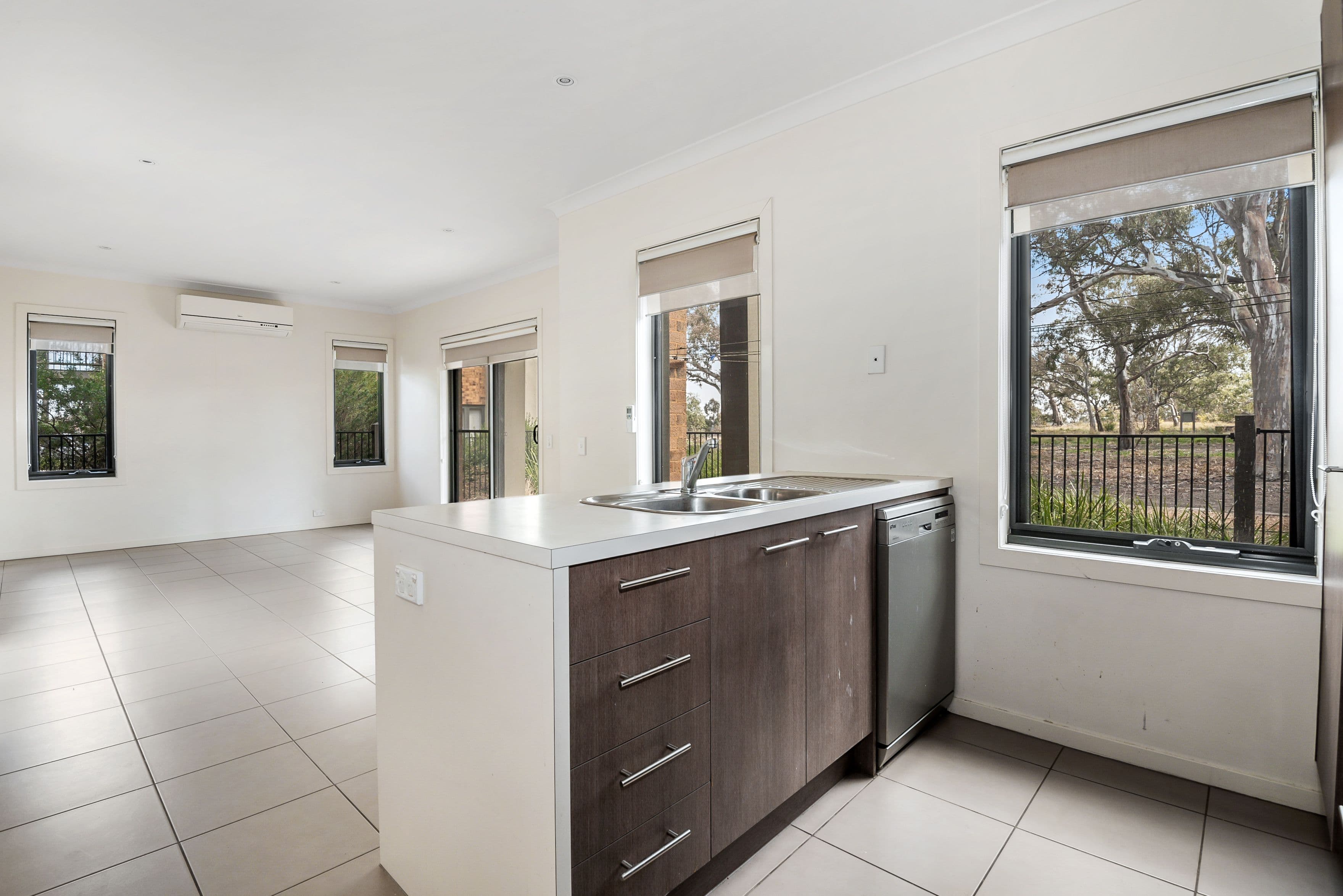 2 Sherbrooke Lane, Epping VIC 3076, Epping - Thumbnail 2
