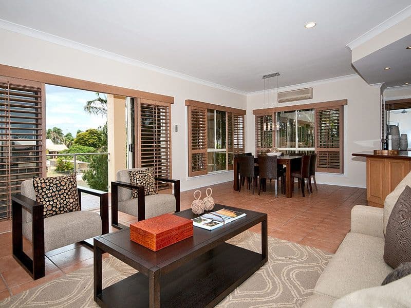 6 Adler Court, BENOWA WATERS QLD 4217, Benowa - Thumbnail 2