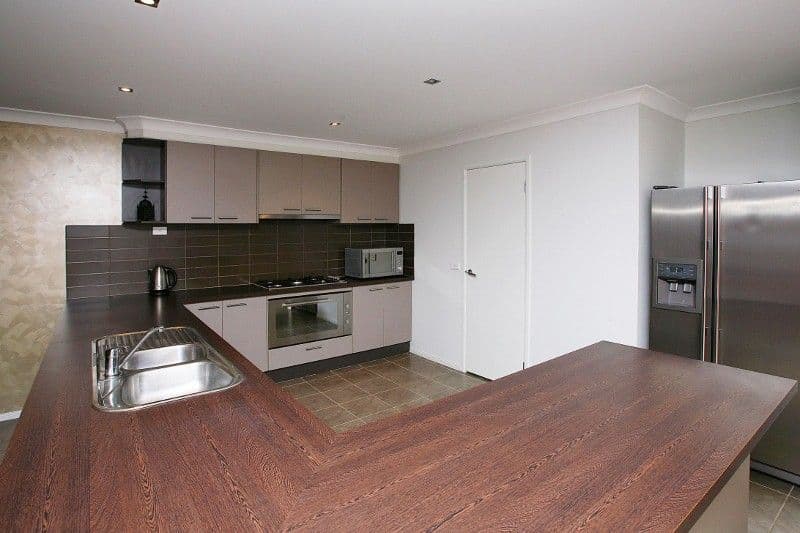 16 The Parks, HILLSIDE VIC 3037, Hillside - Thumbnail 2
